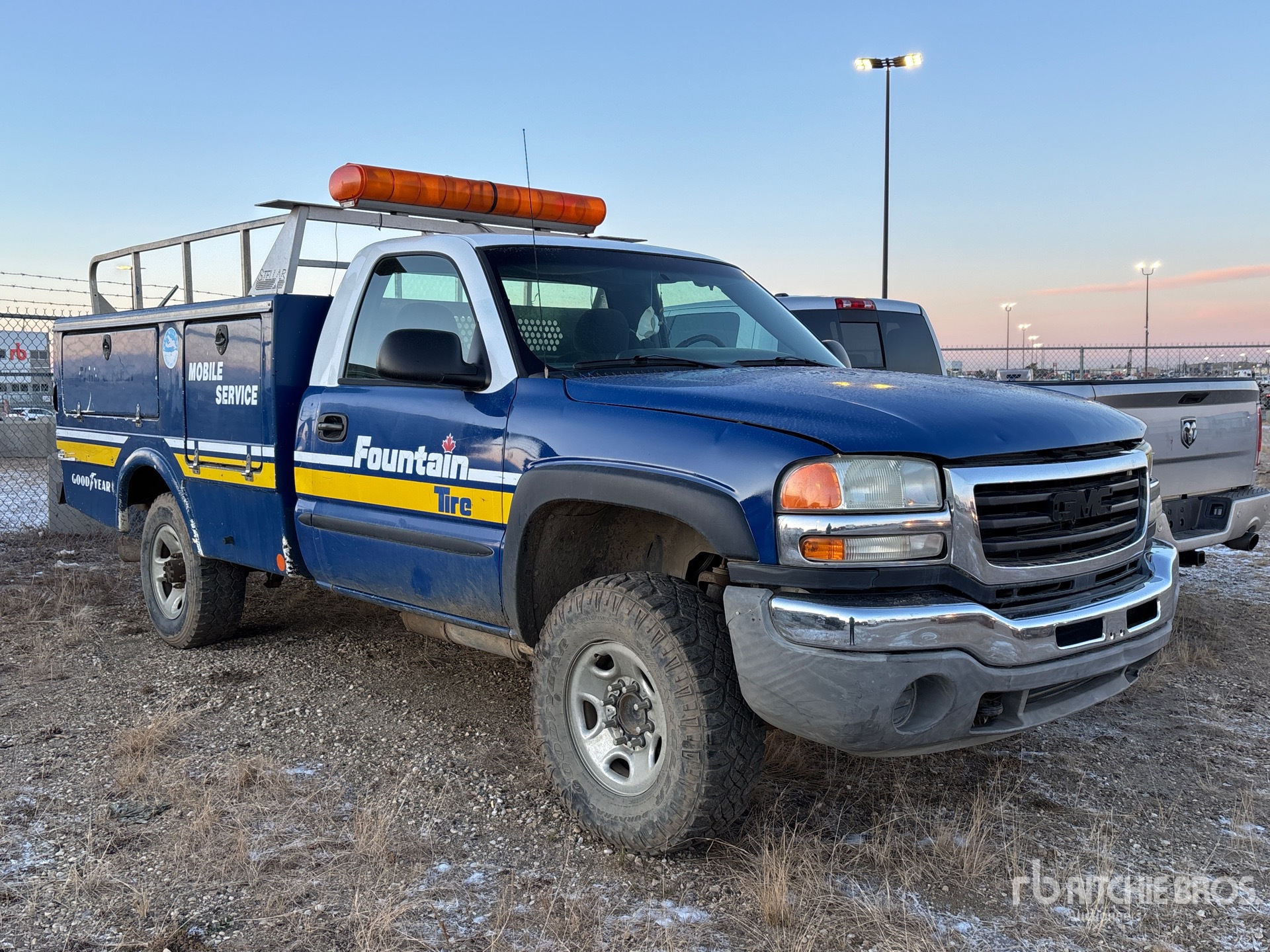 General Appearance with Picture, Right Front Corner