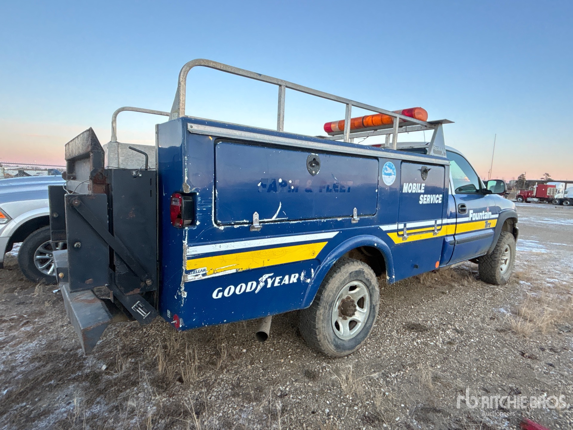 General Appearance with Picture, Right Rear Corner