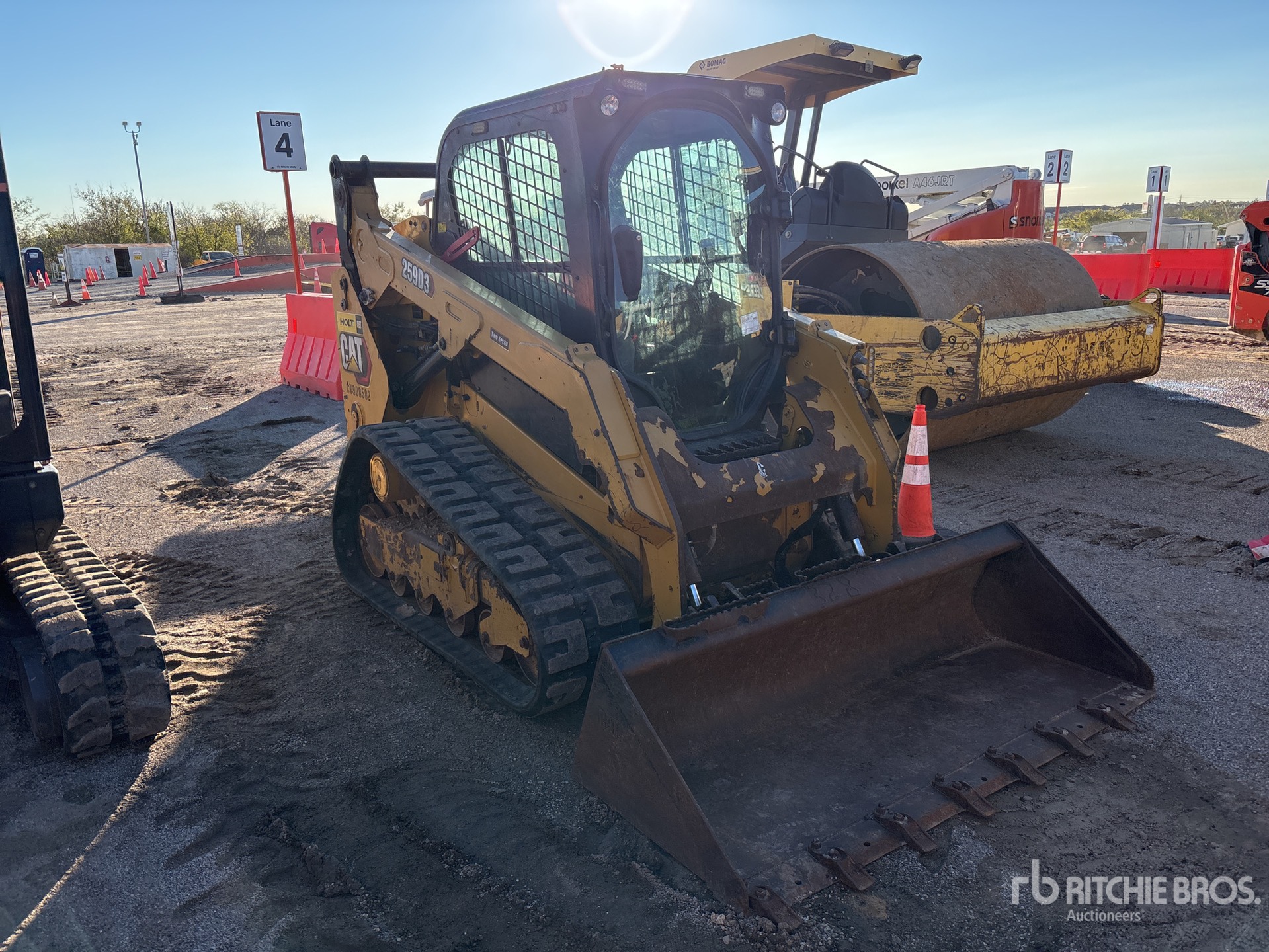 General Appearance with Picture, Right Front Corner