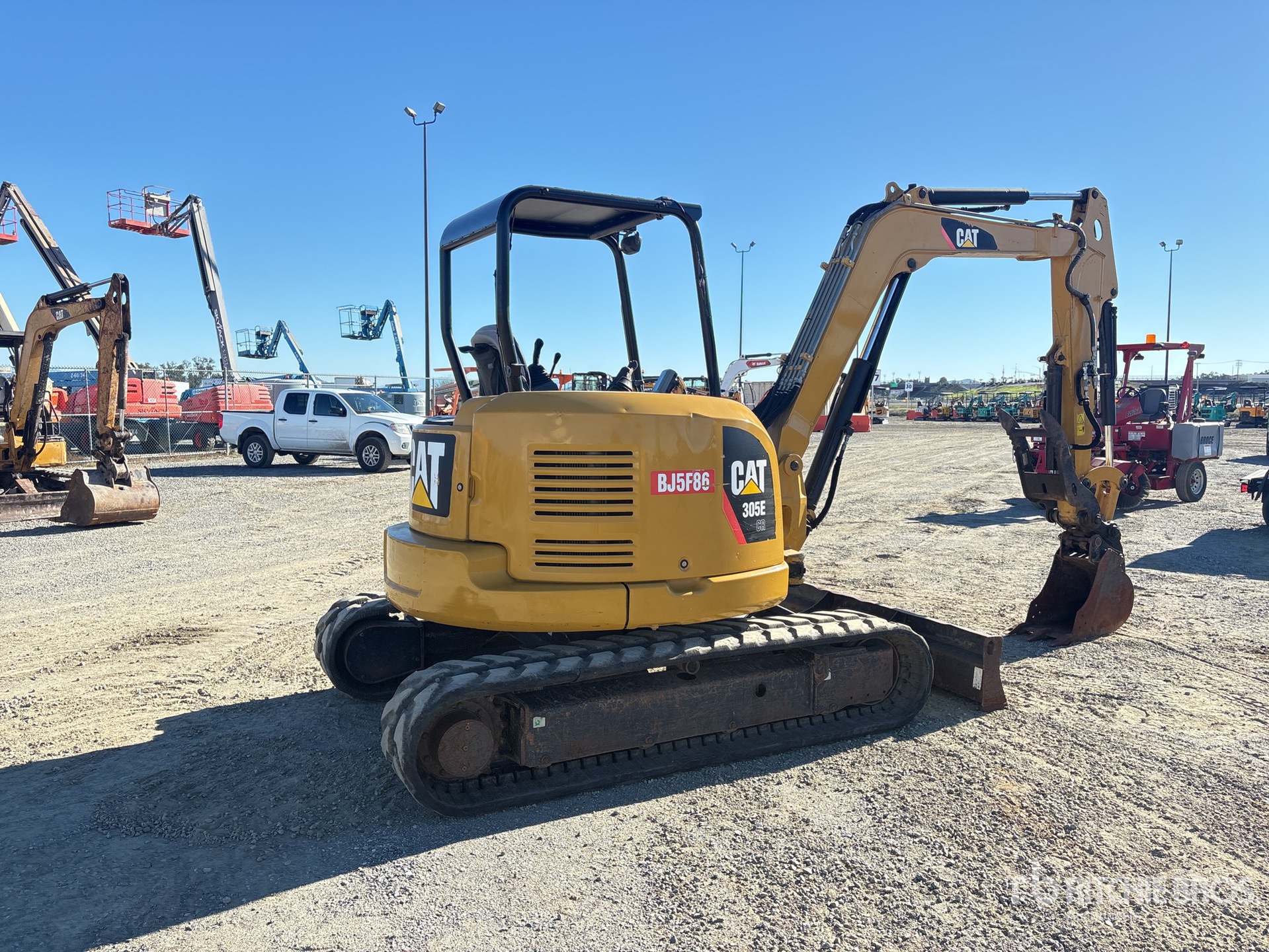 General Appearance with Picture, Right Rear Corner