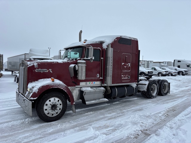 2000 Kenworth W900 6x4 T/A Sleeper Truck Tractor