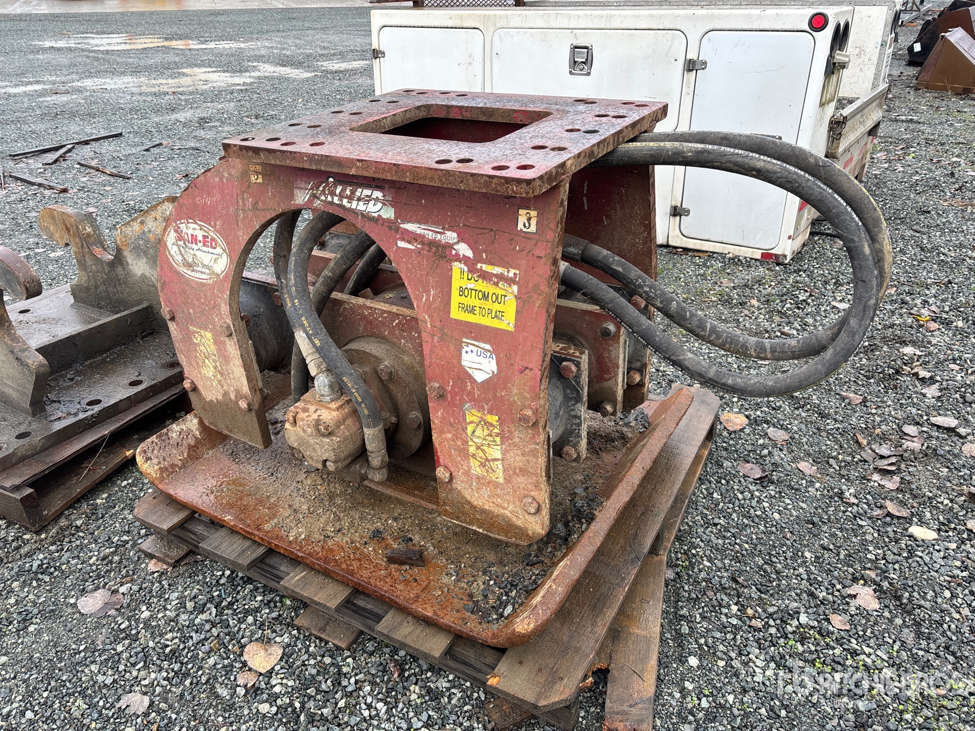 General Appearance with Image, coin arrière droit