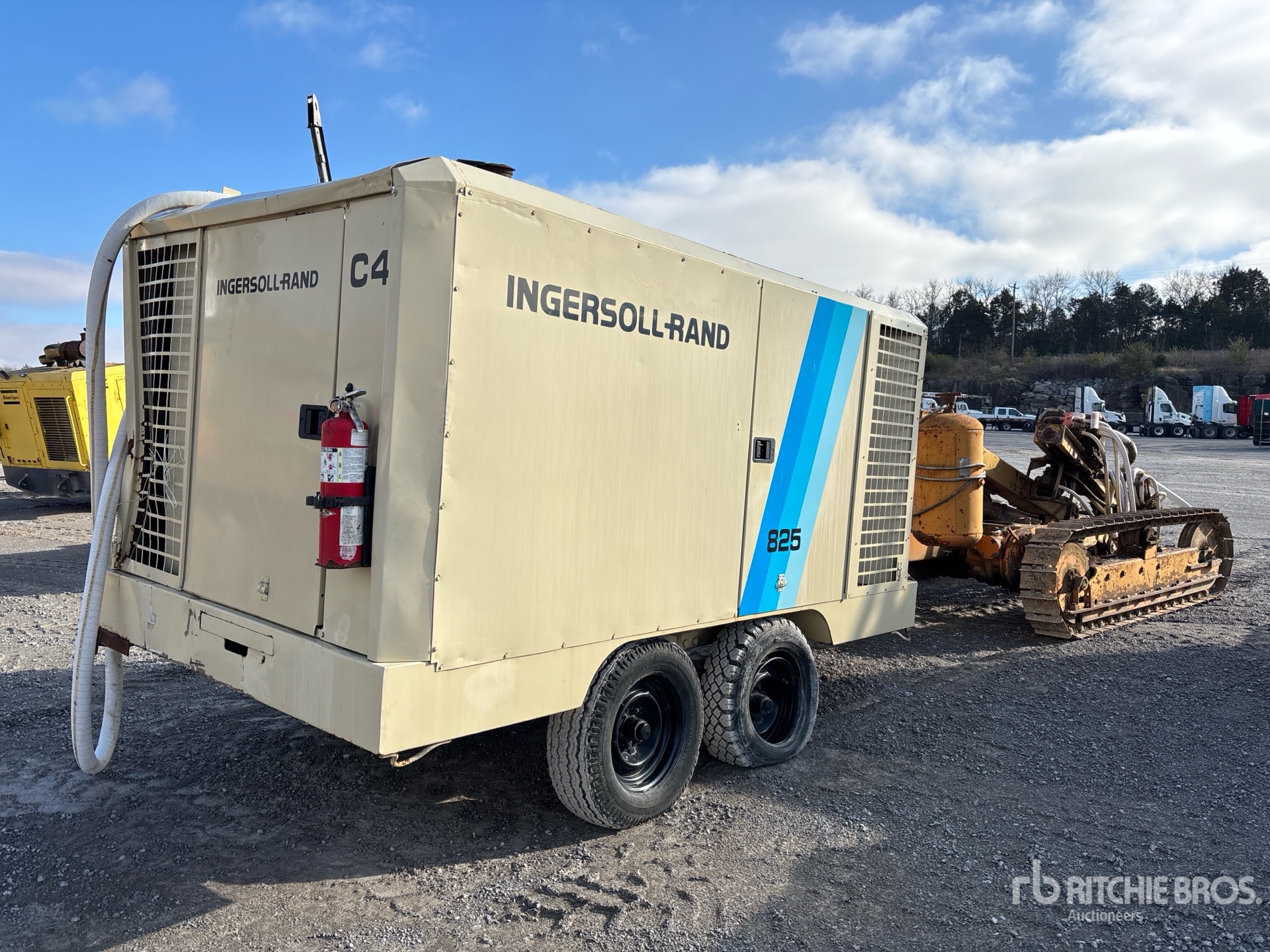 General Appearance with Bild, Ecke hinten rechts