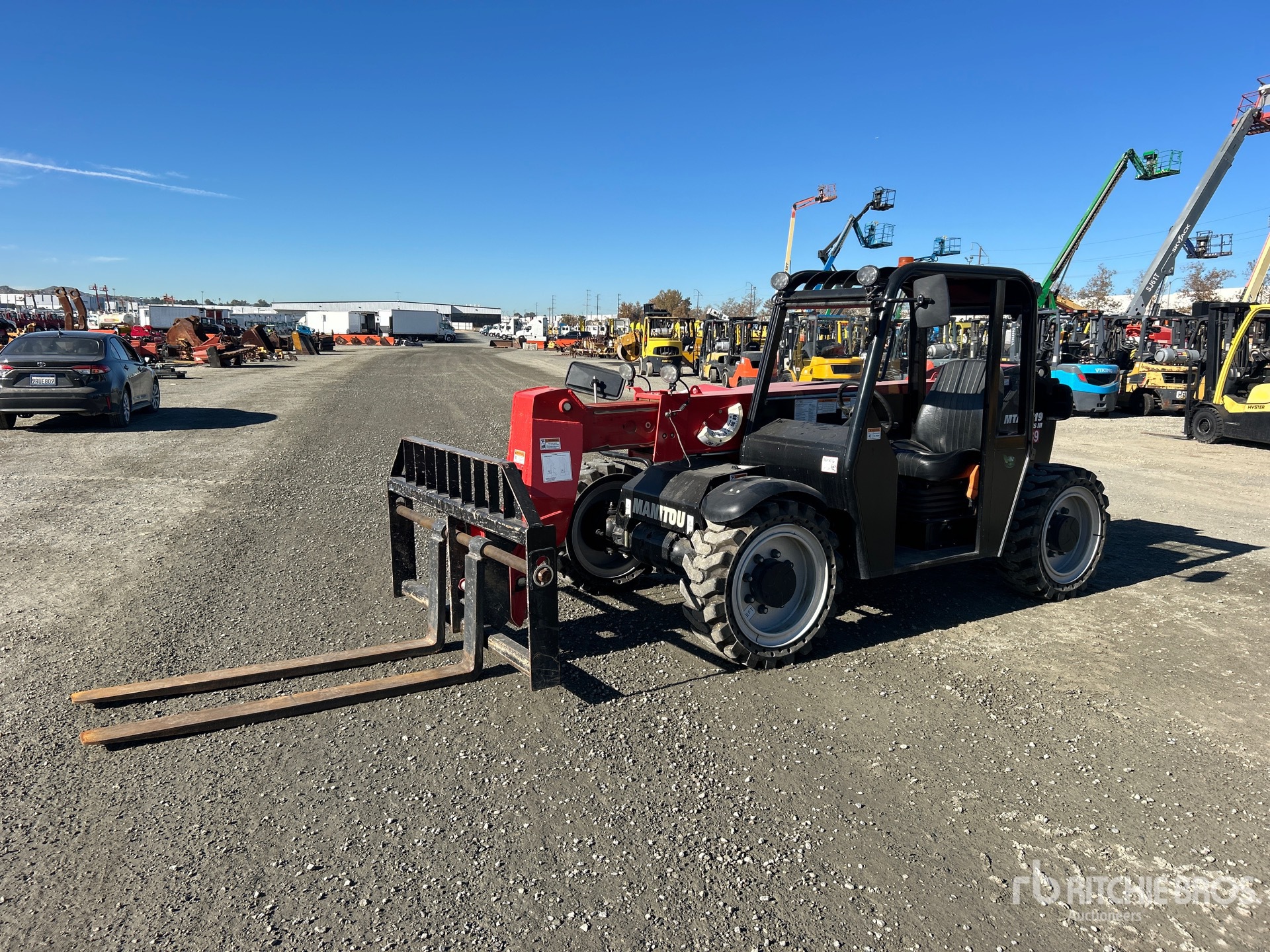 General Appearance with Picture, Left Front Corner