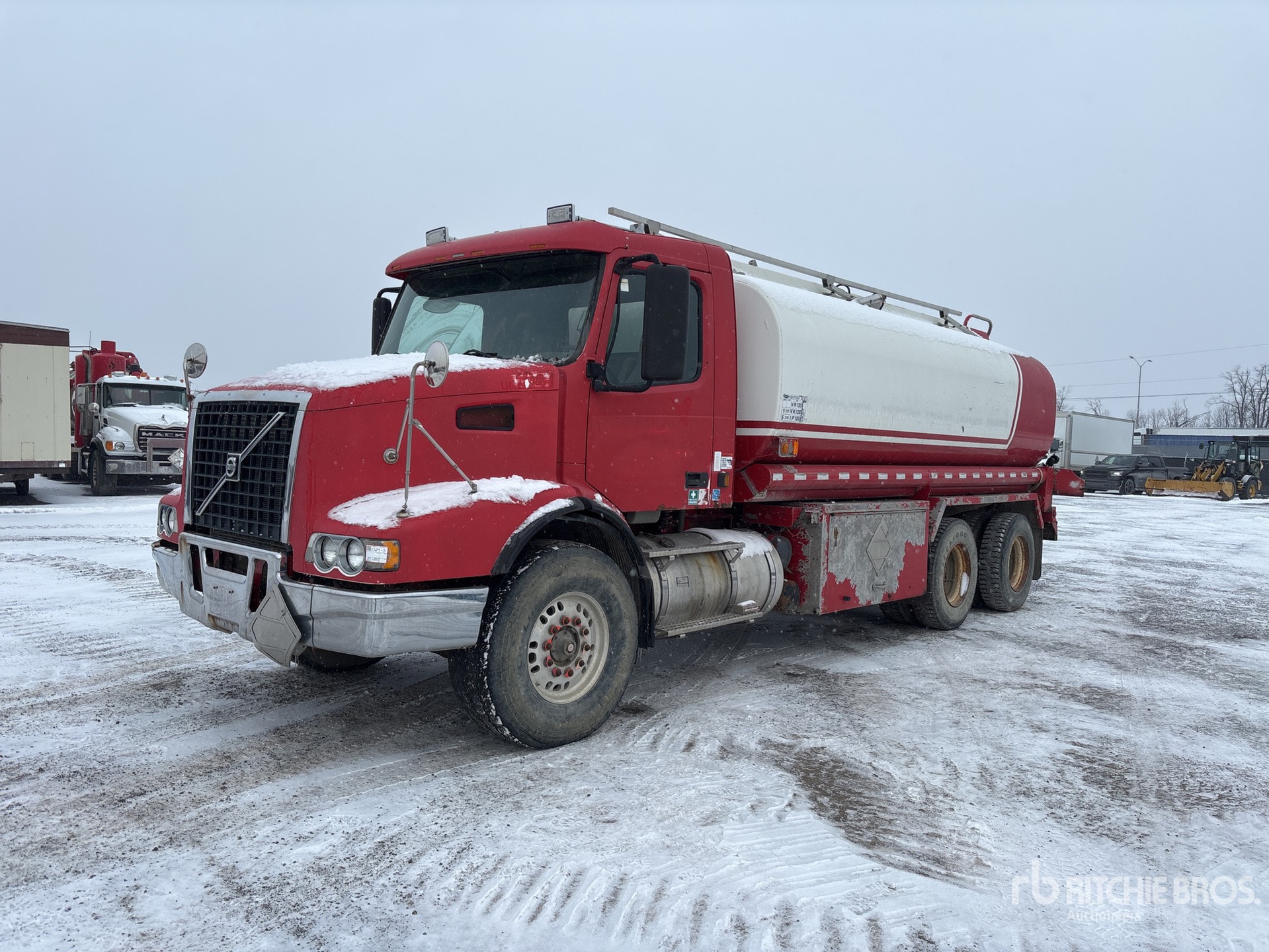 General Appearance with Bild, Ecke vorne links