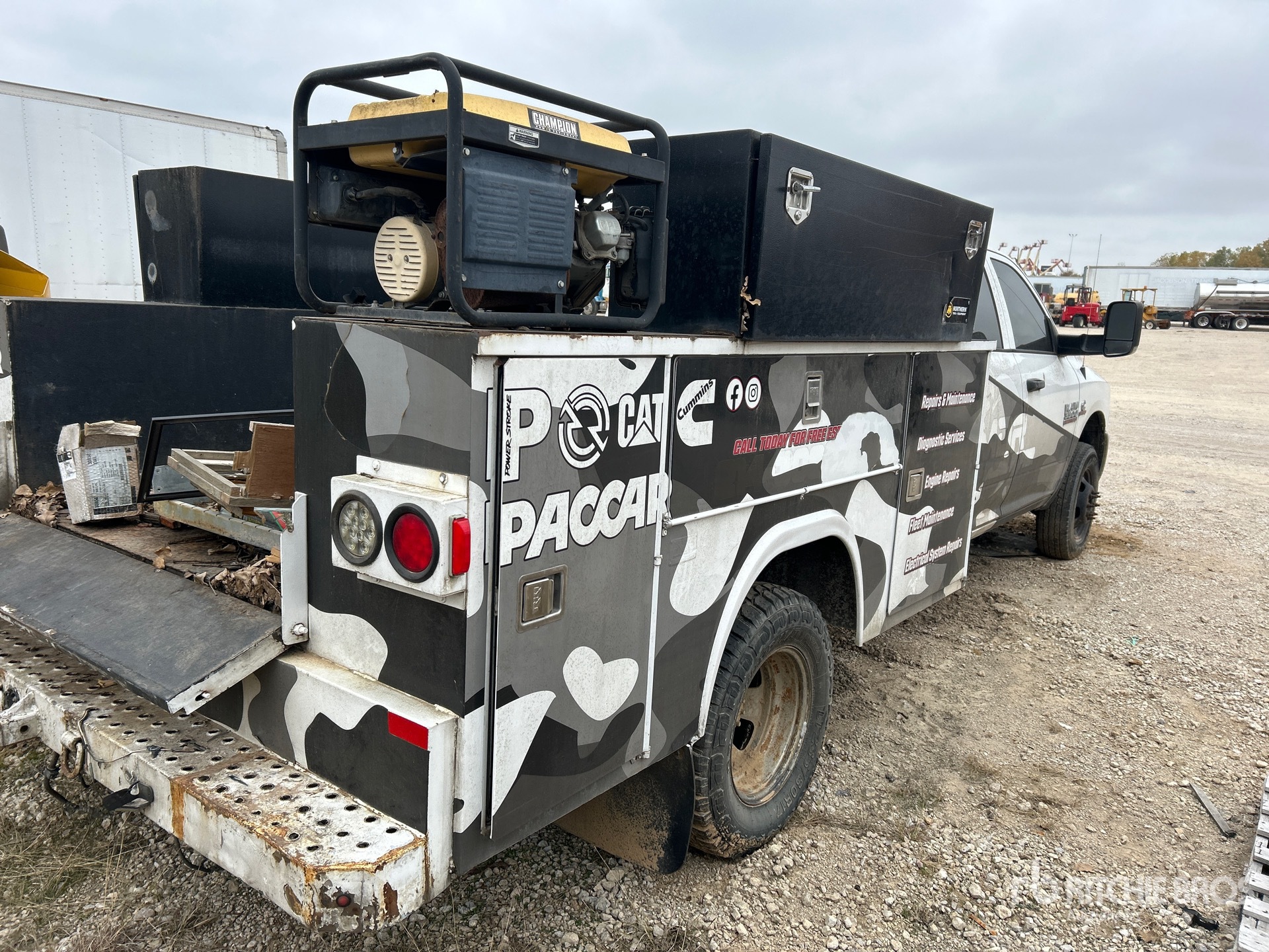 General Appearance with Picture, Right Rear Corner