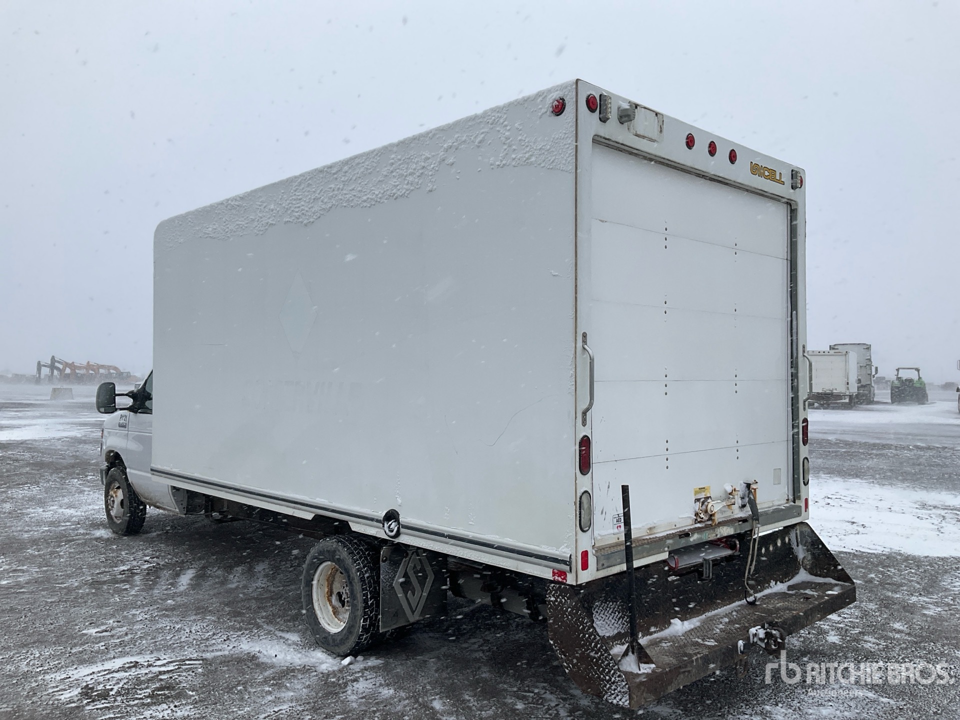 Aspect général with Image, coin arrière gauche