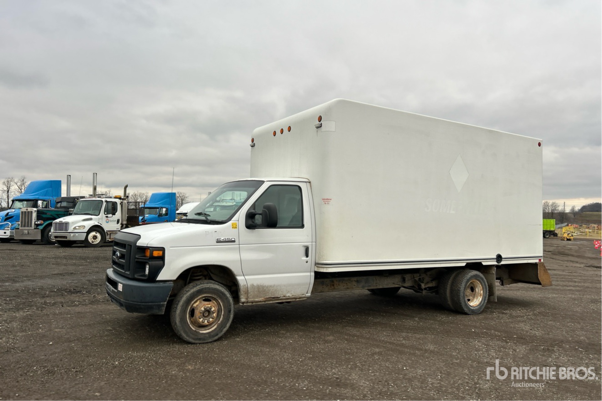 Aspect général with Image, coin avant gauche