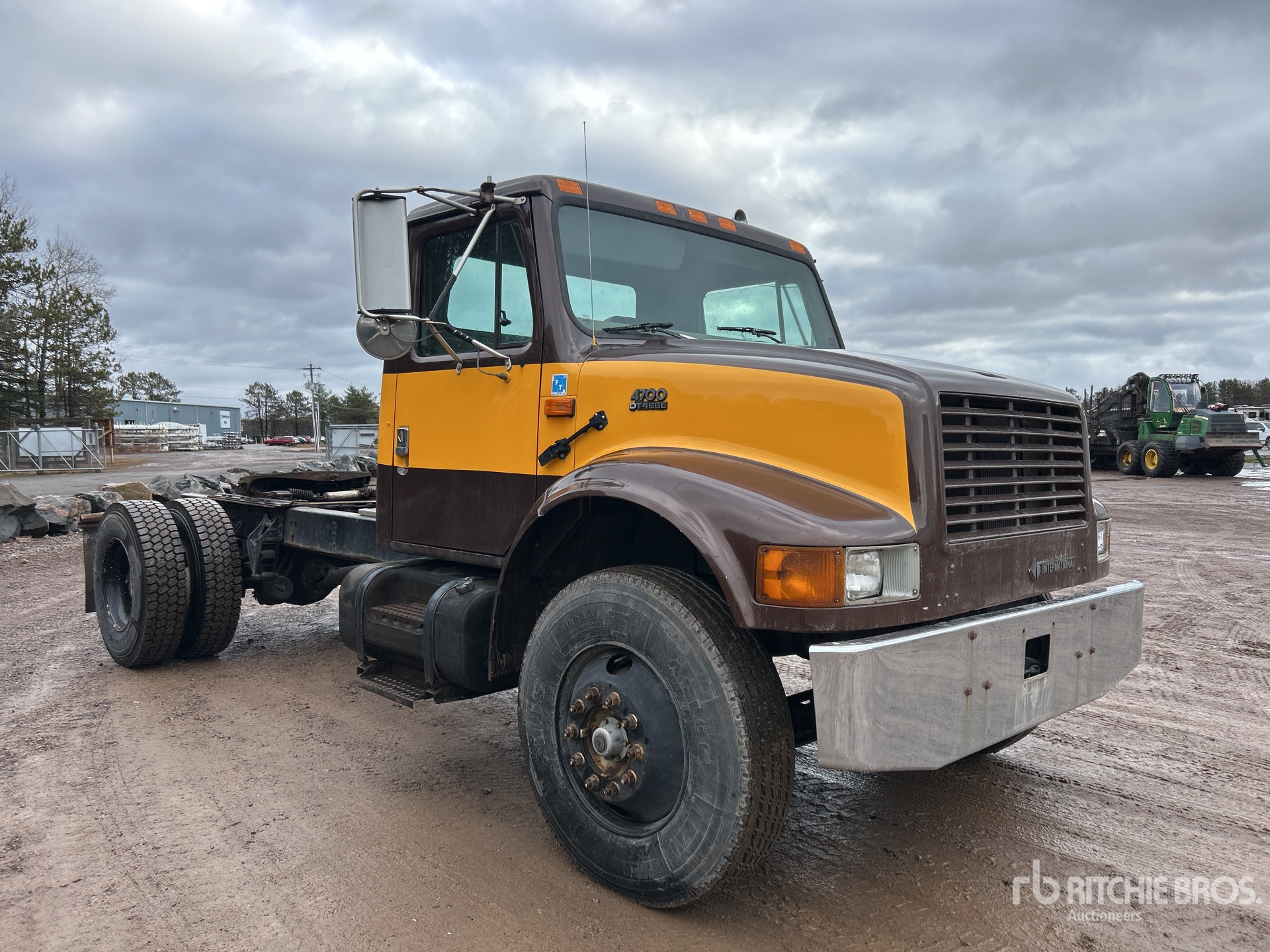 General Appearance with Picture, Right Front Corner