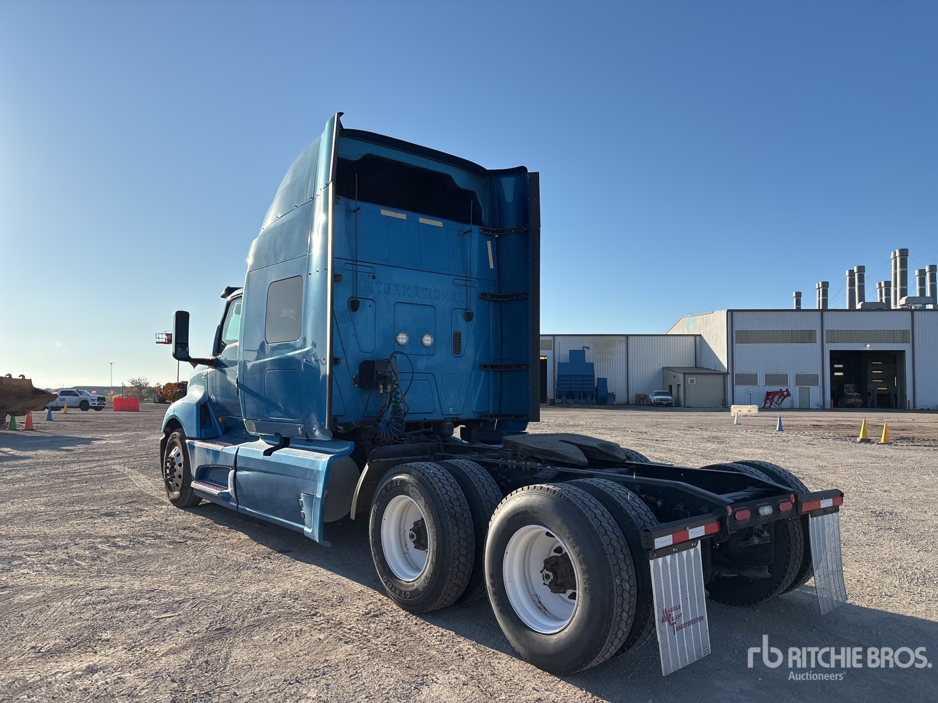 General Appearance with Imagen: esquina trasera izquierda