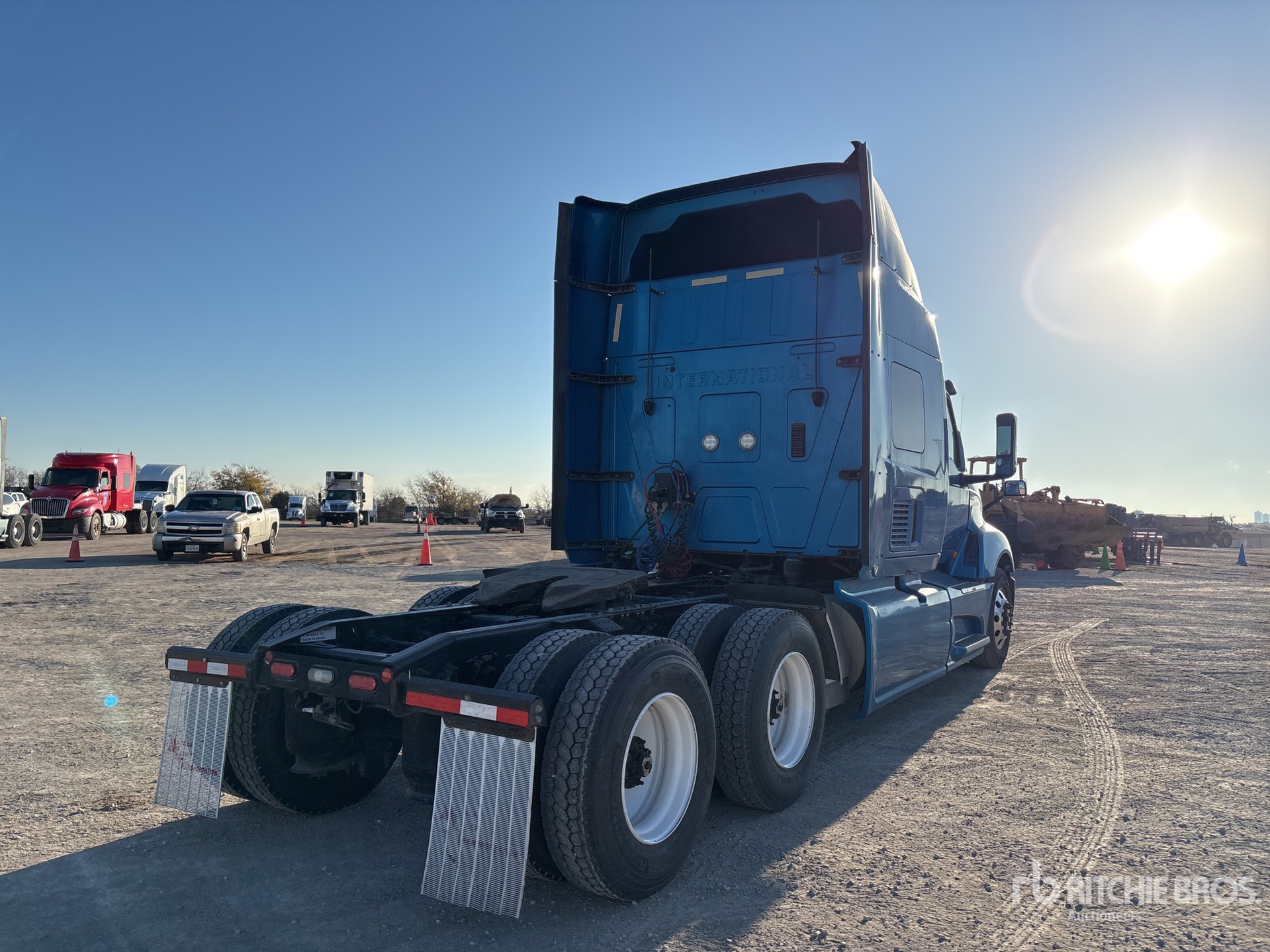 General Appearance with Imagen: esquina trasera derecha