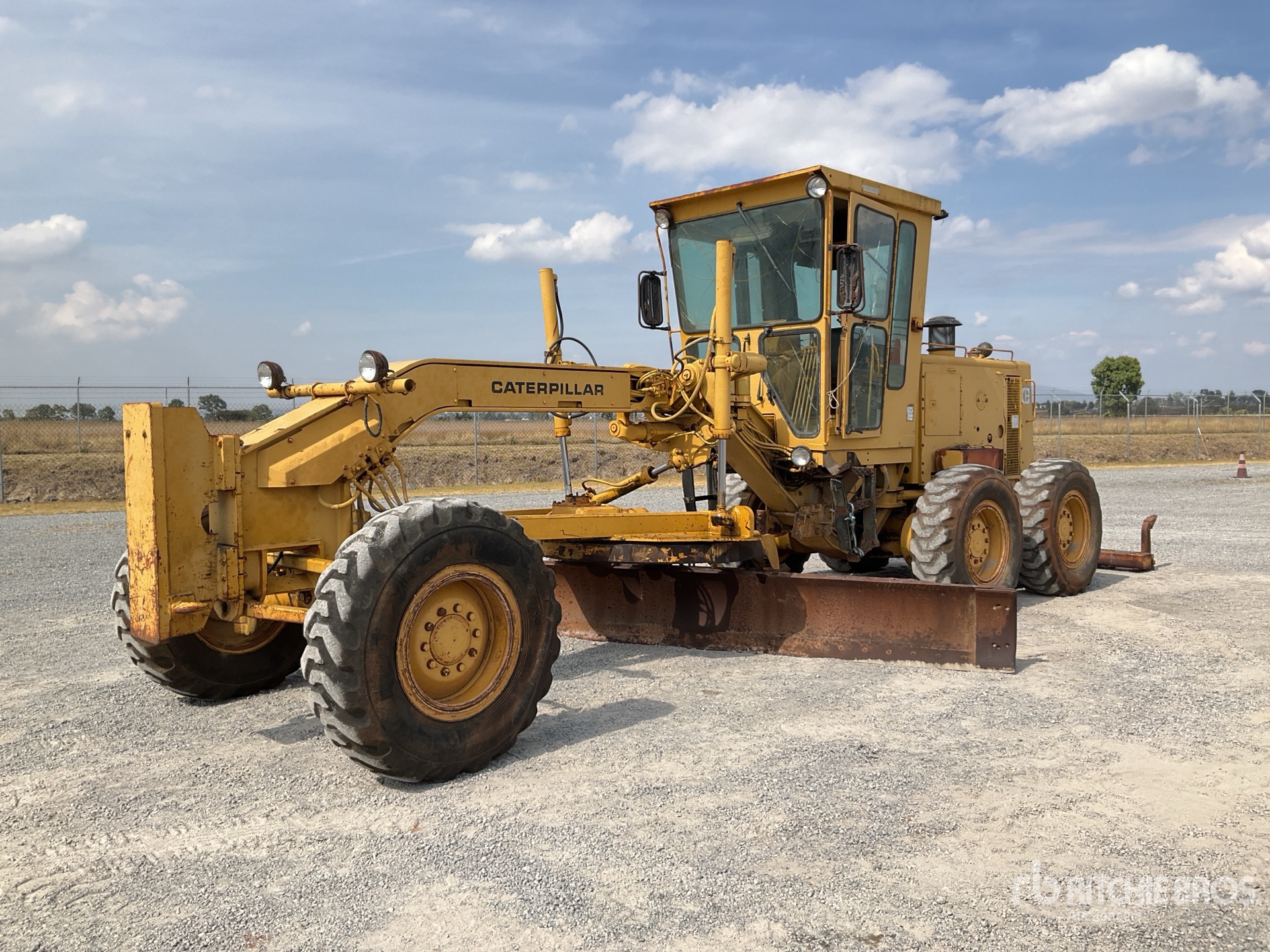 General Appearance with Featured Photo