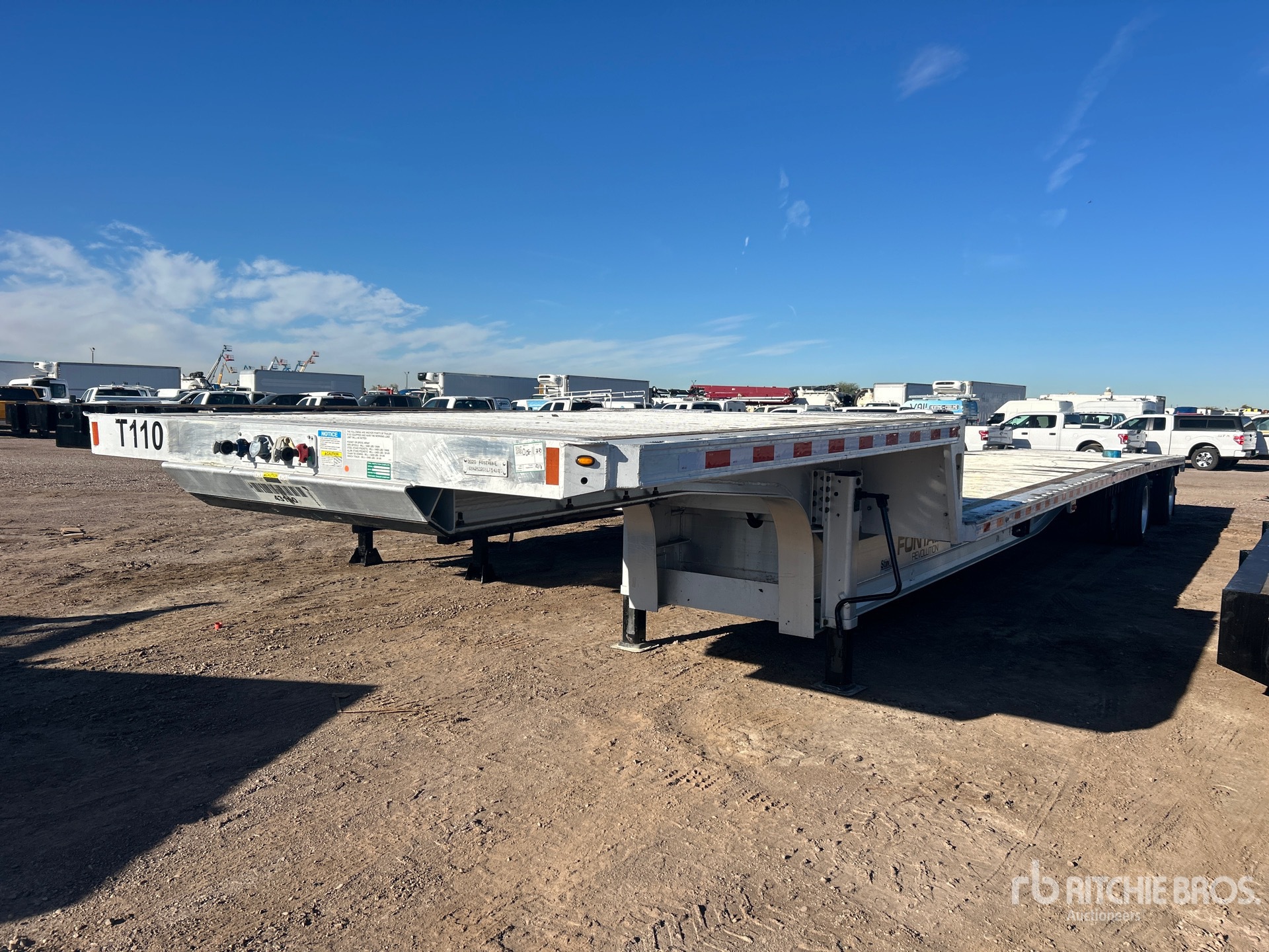 General Appearance with Foto, angolo anteriore sinistro