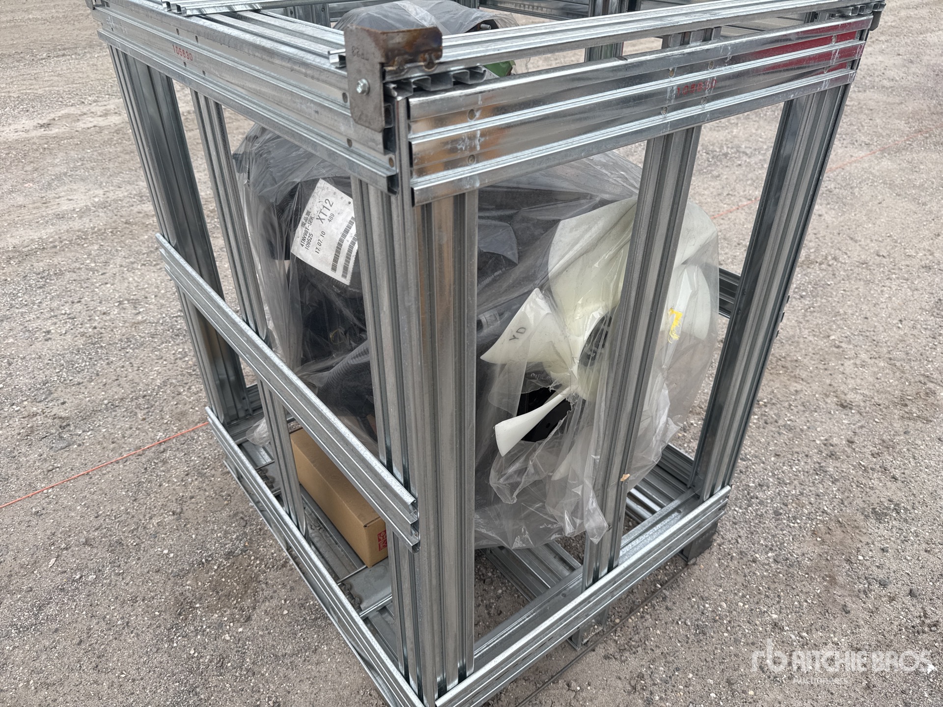 General Appearance with Image, coin arrière droit