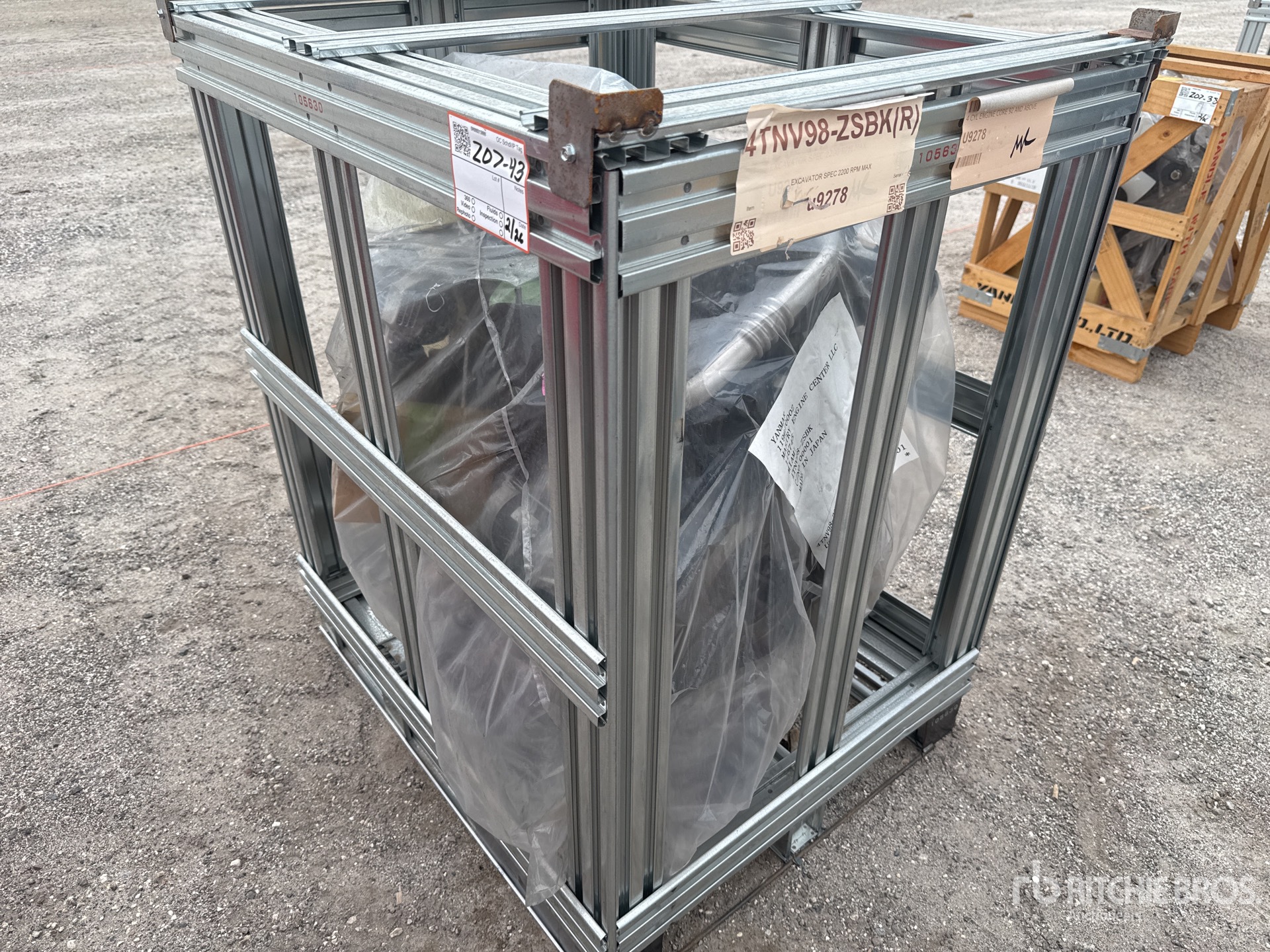 General Appearance with Image, coin avant gauche