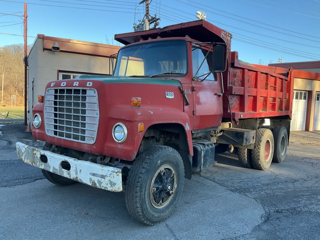 1972 Ford LT8000 6x4 T/A Dump Truck