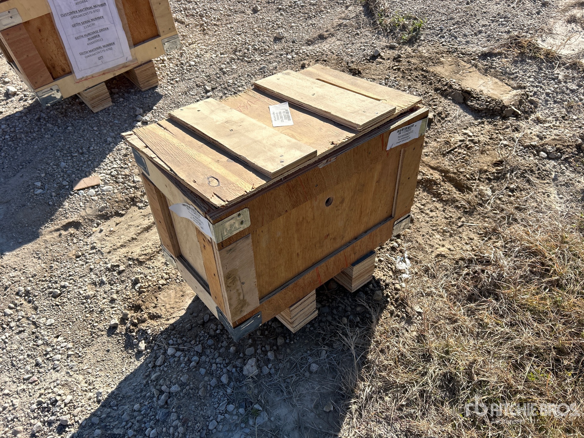 General Appearance with Picture, Left Rear Corner