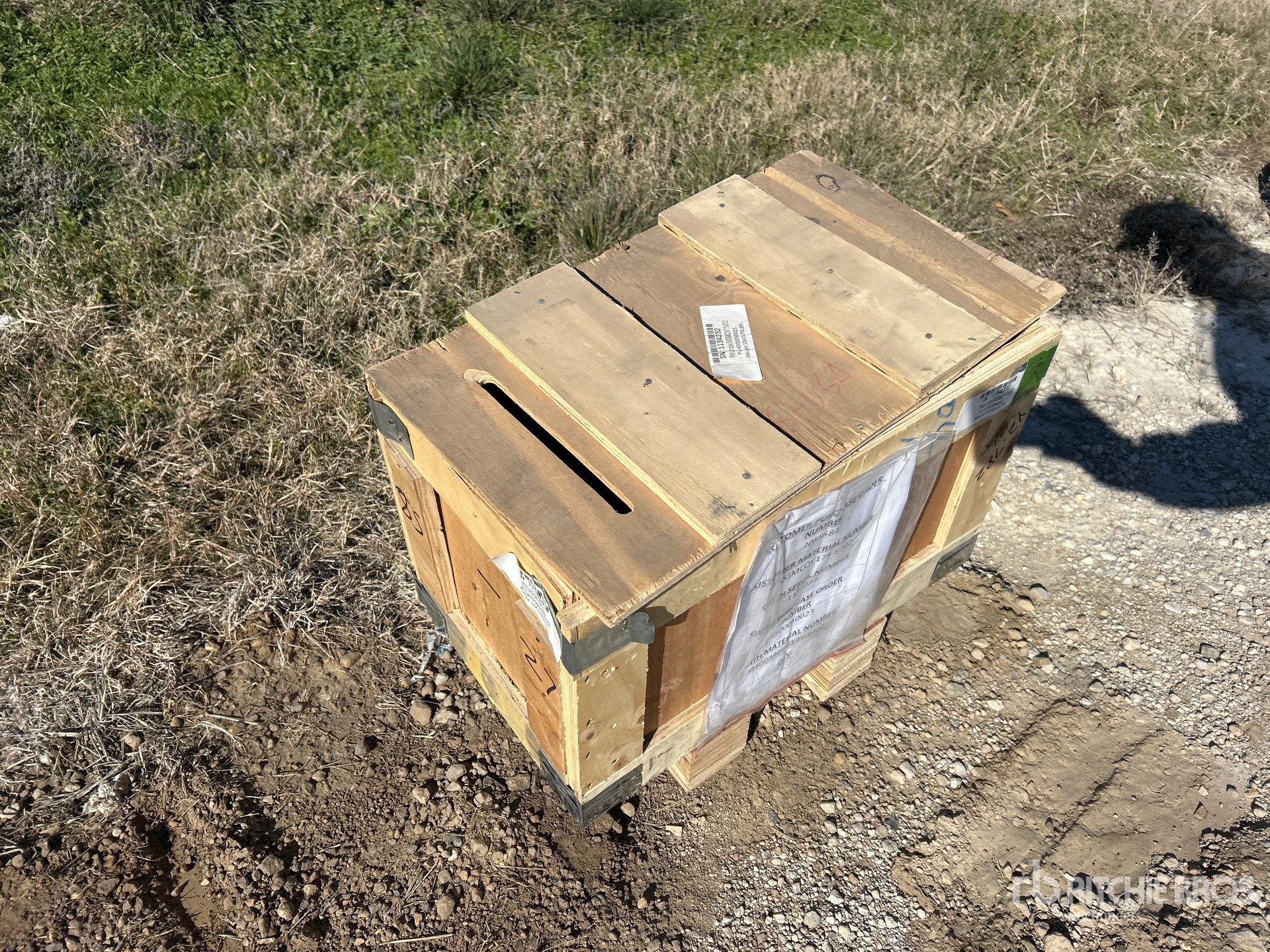 General Appearance with Picture, Right Front Corner