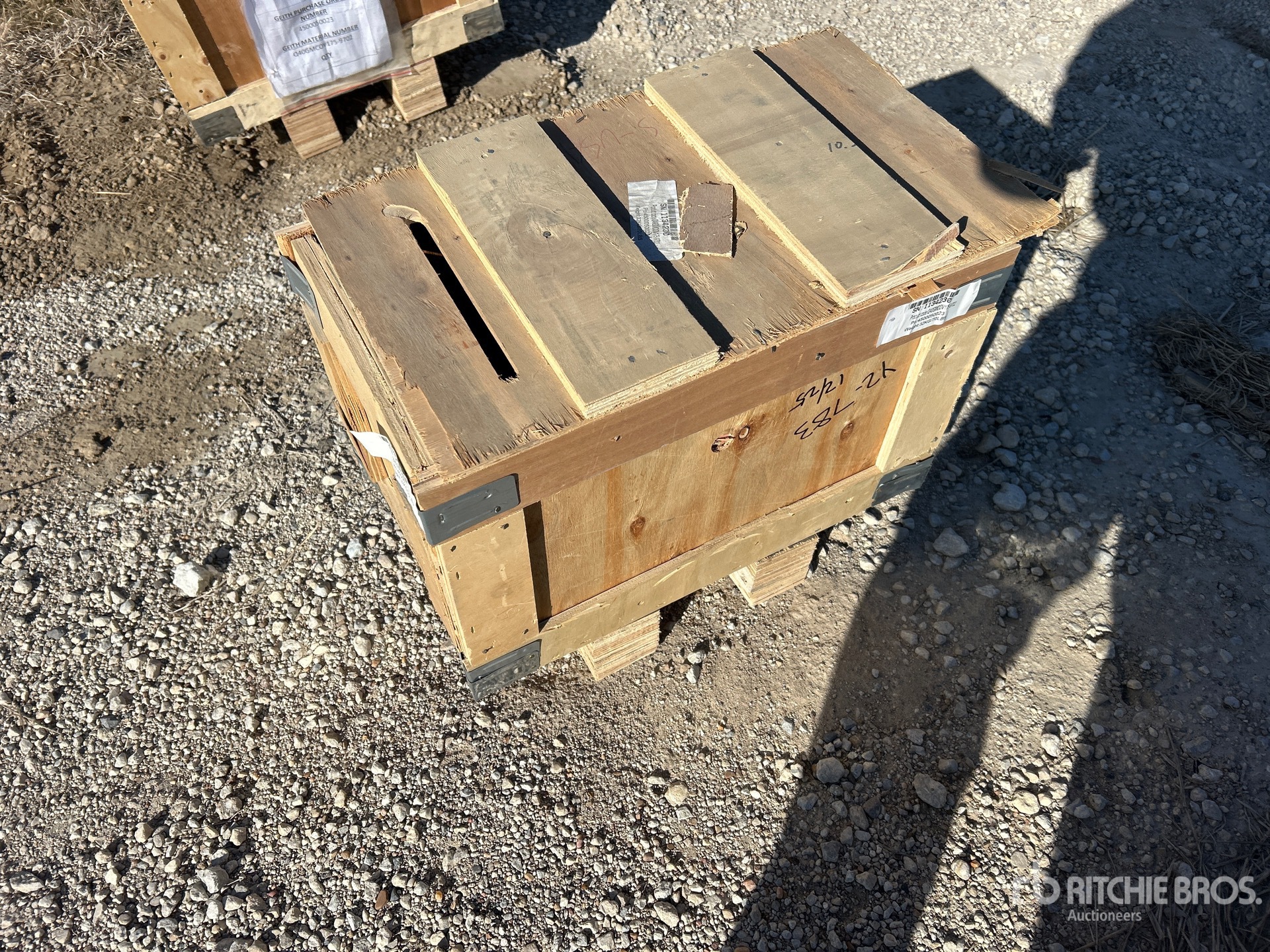 General Appearance with Picture, Right Front Corner