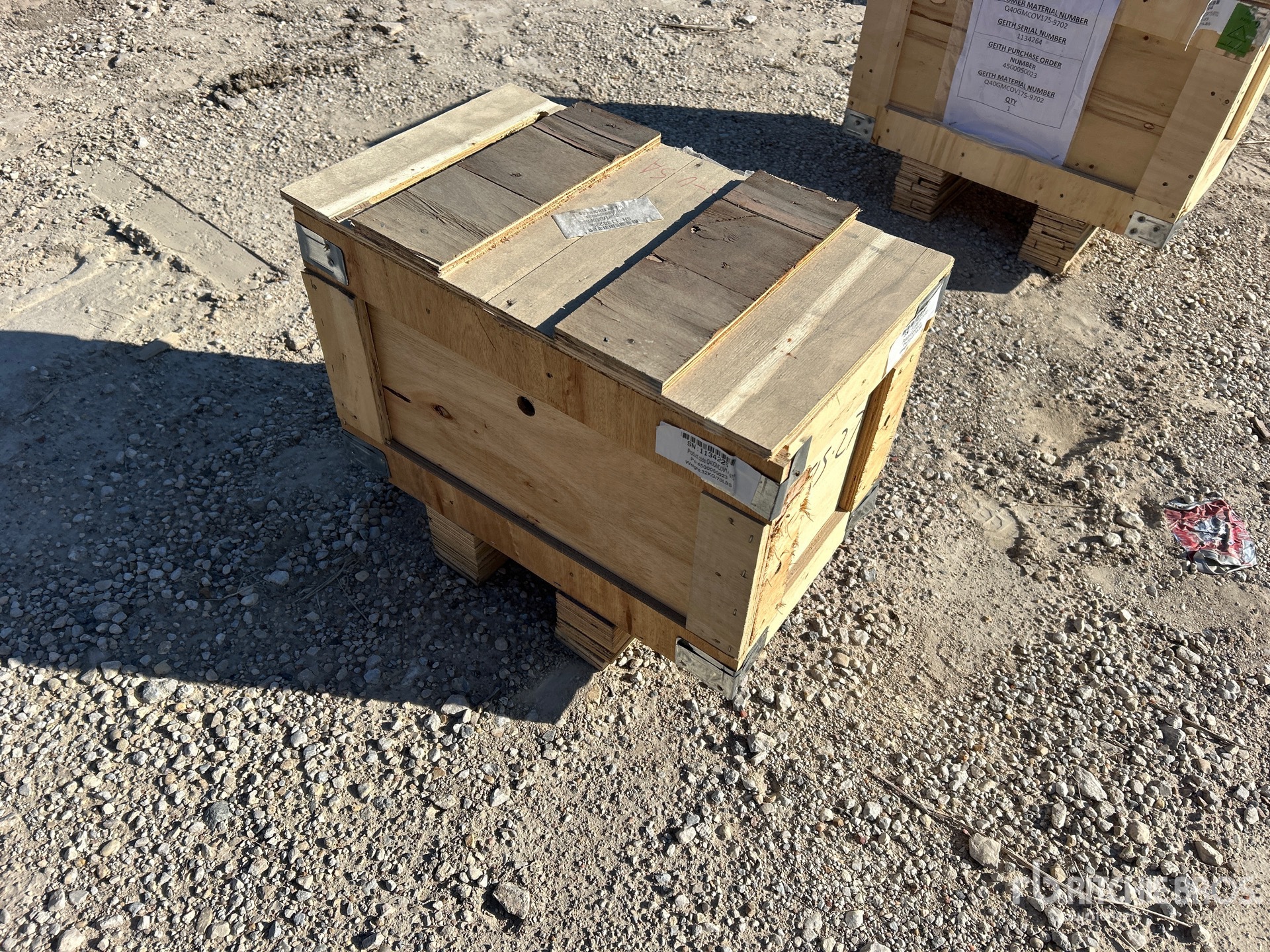 General Appearance with Picture, Right Rear Corner