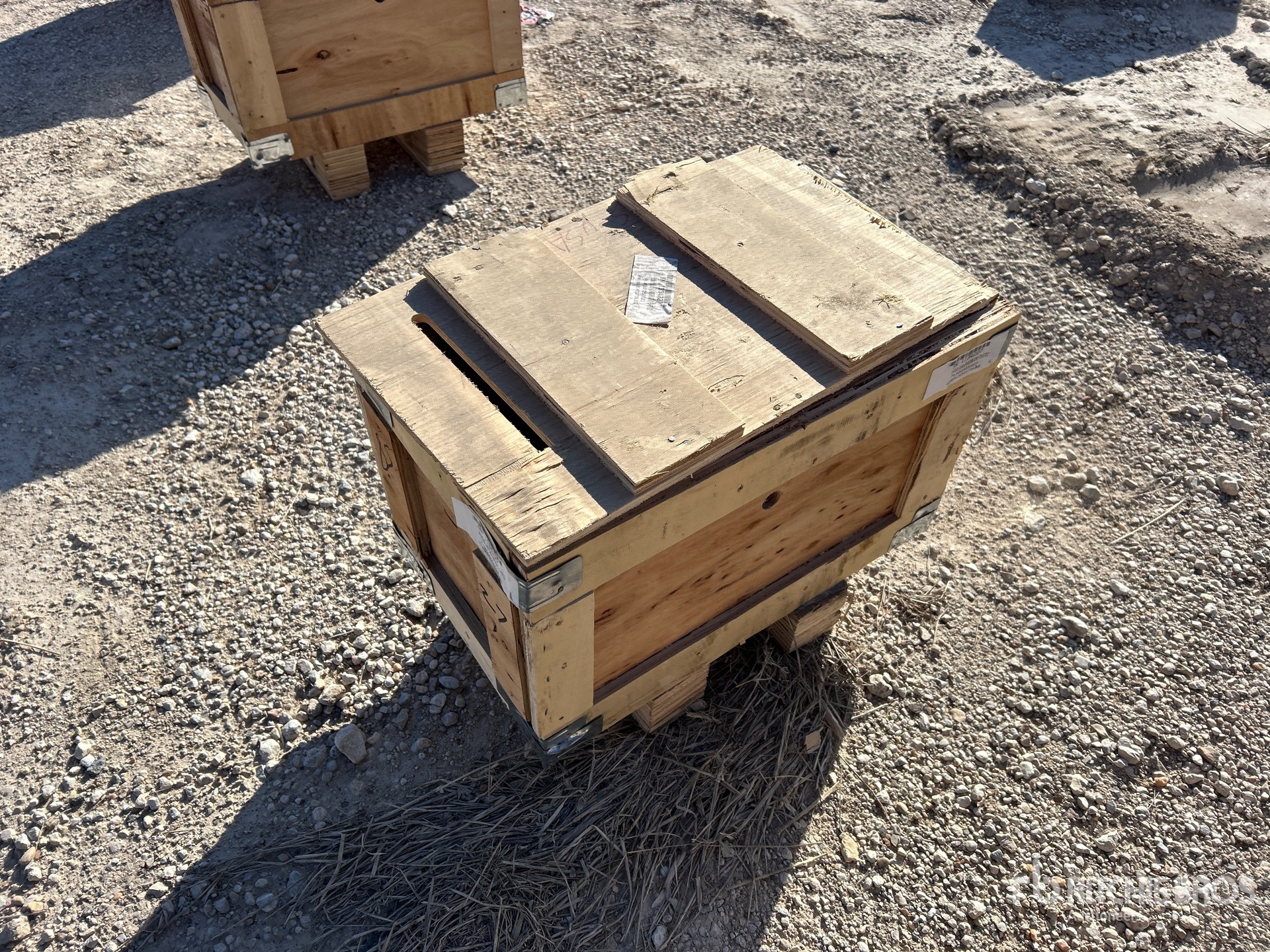 General Appearance with Foto, angolo posteriore sinistro