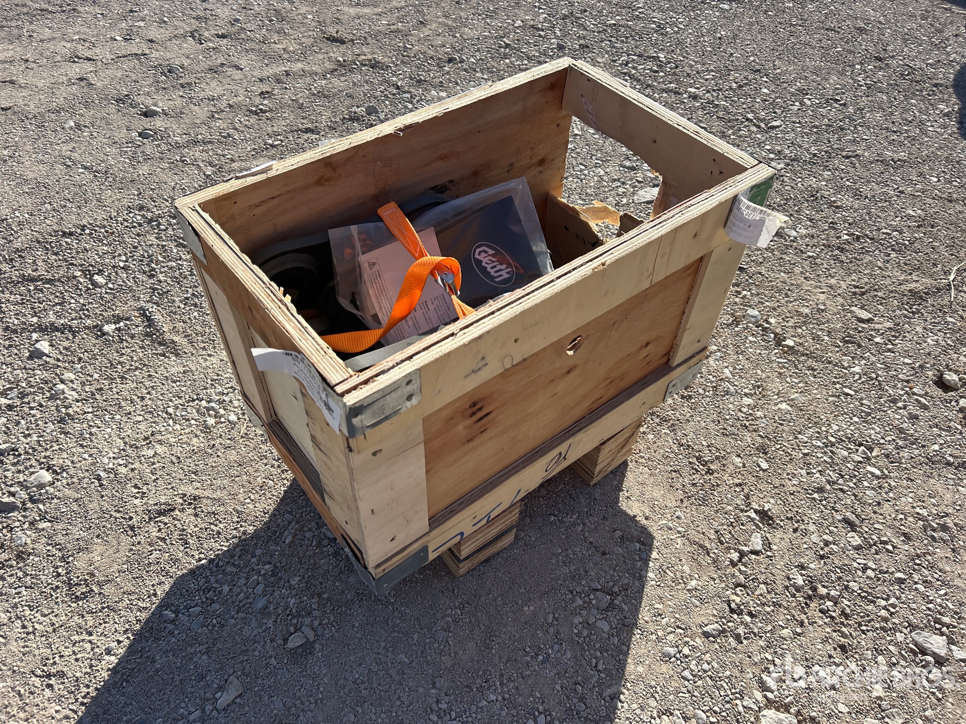 General Appearance with Foto, angolo posteriore sinistro