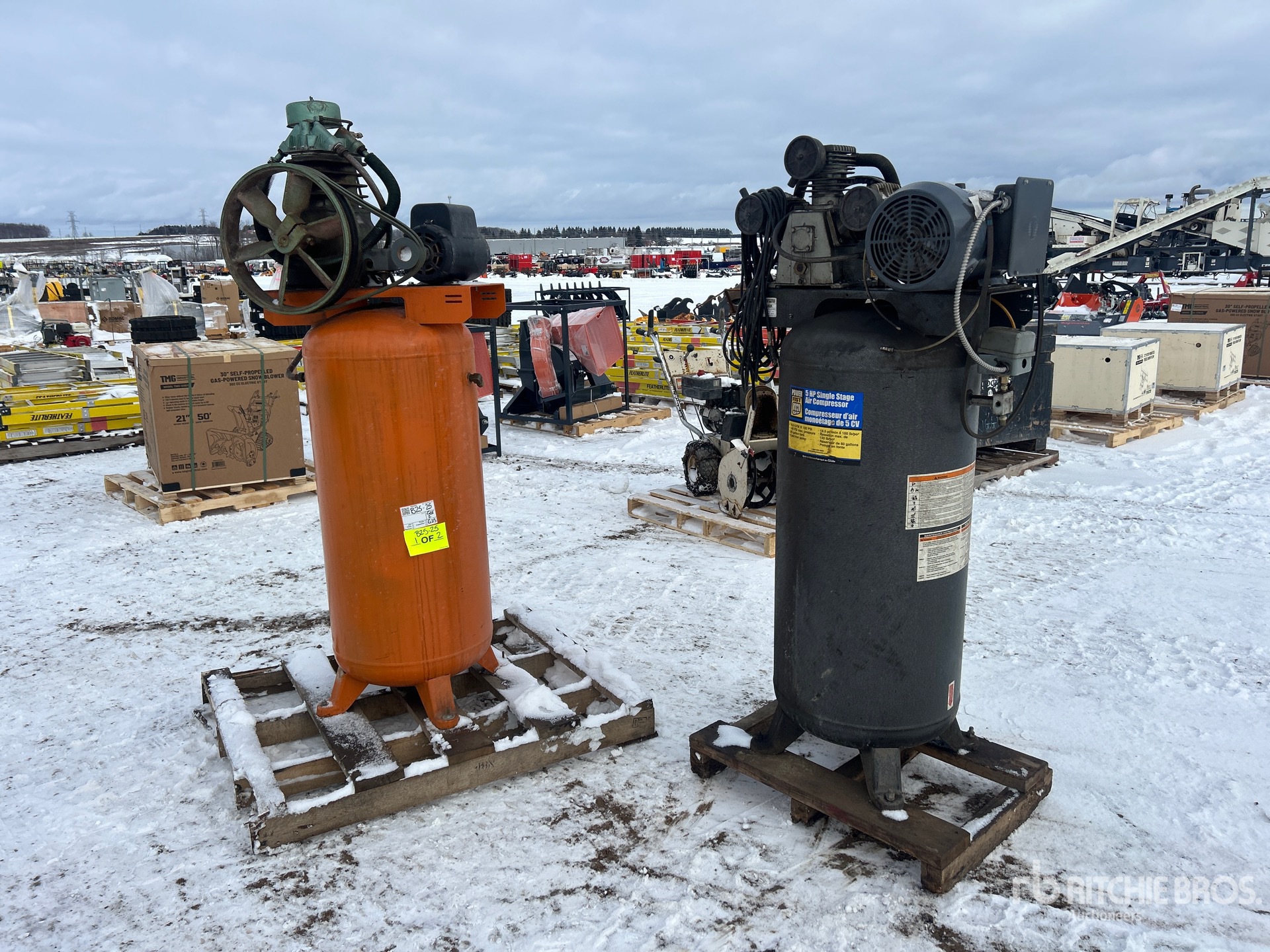 Aspect général with Image, coin arrière droit