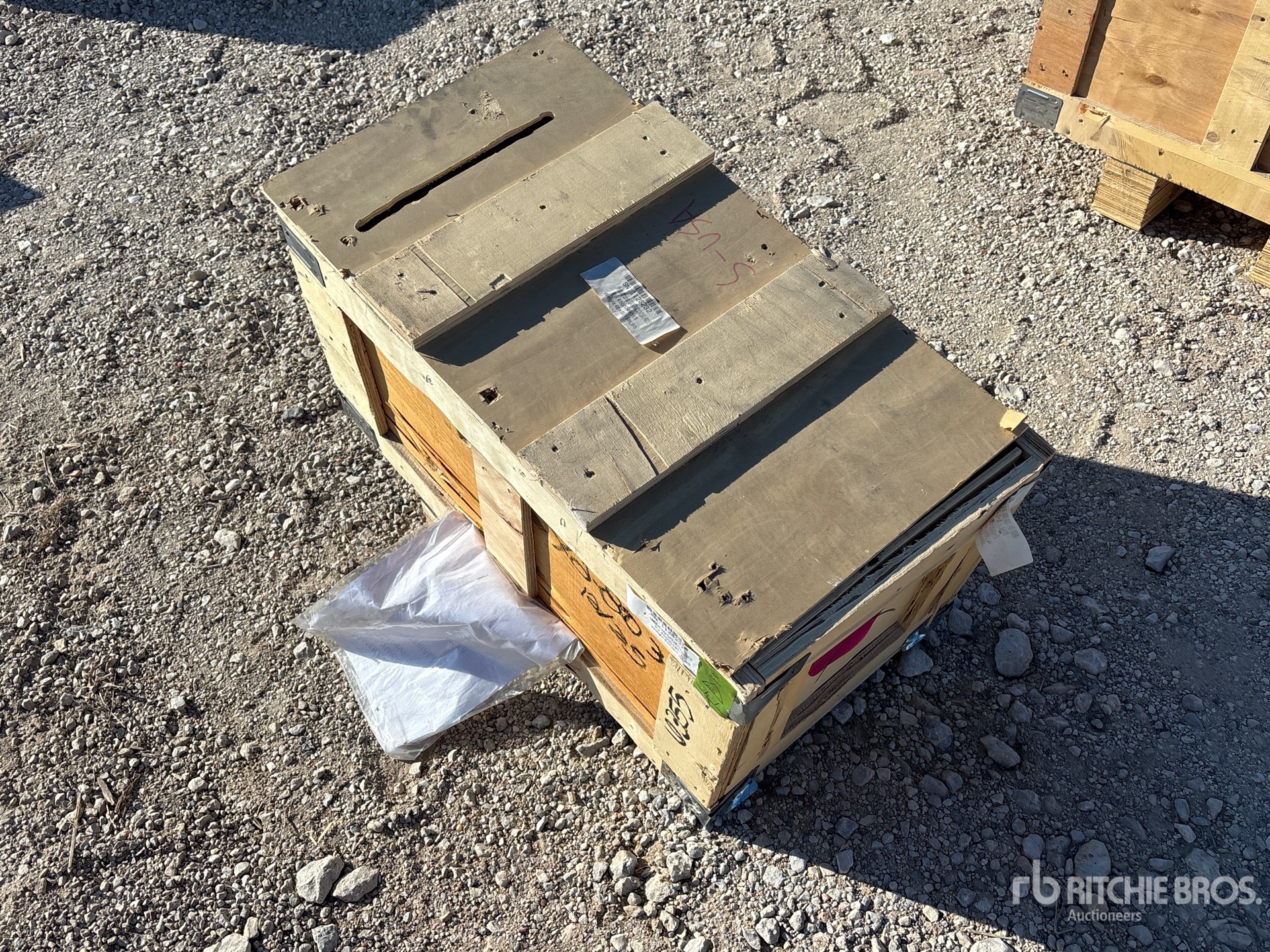 General Appearance with Foto, angolo anteriore sinistro