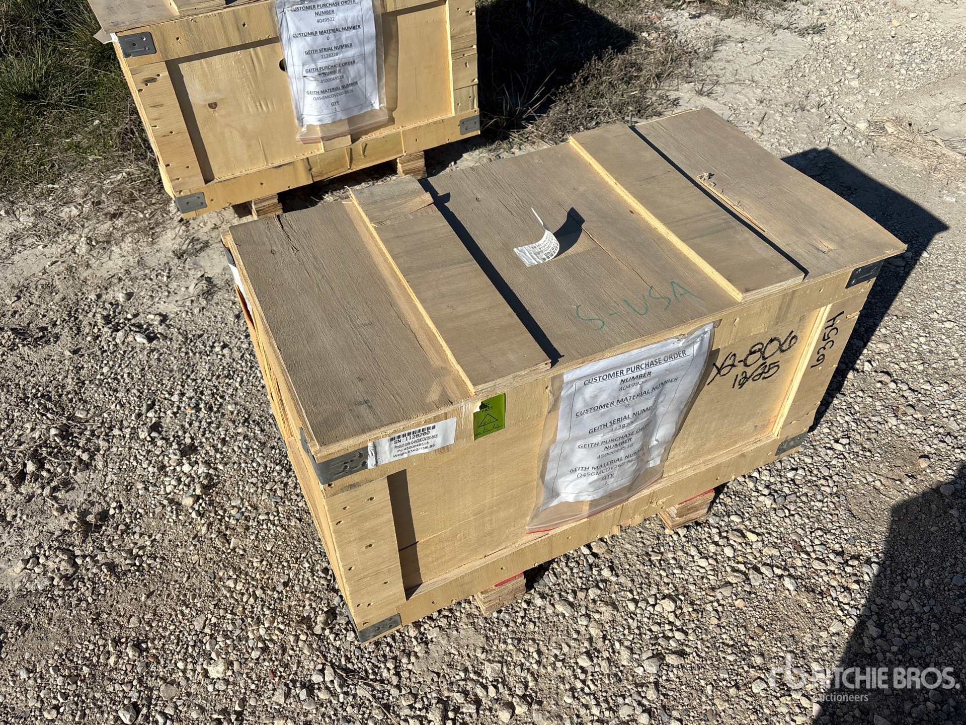 General Appearance with Picture, Right Front Corner