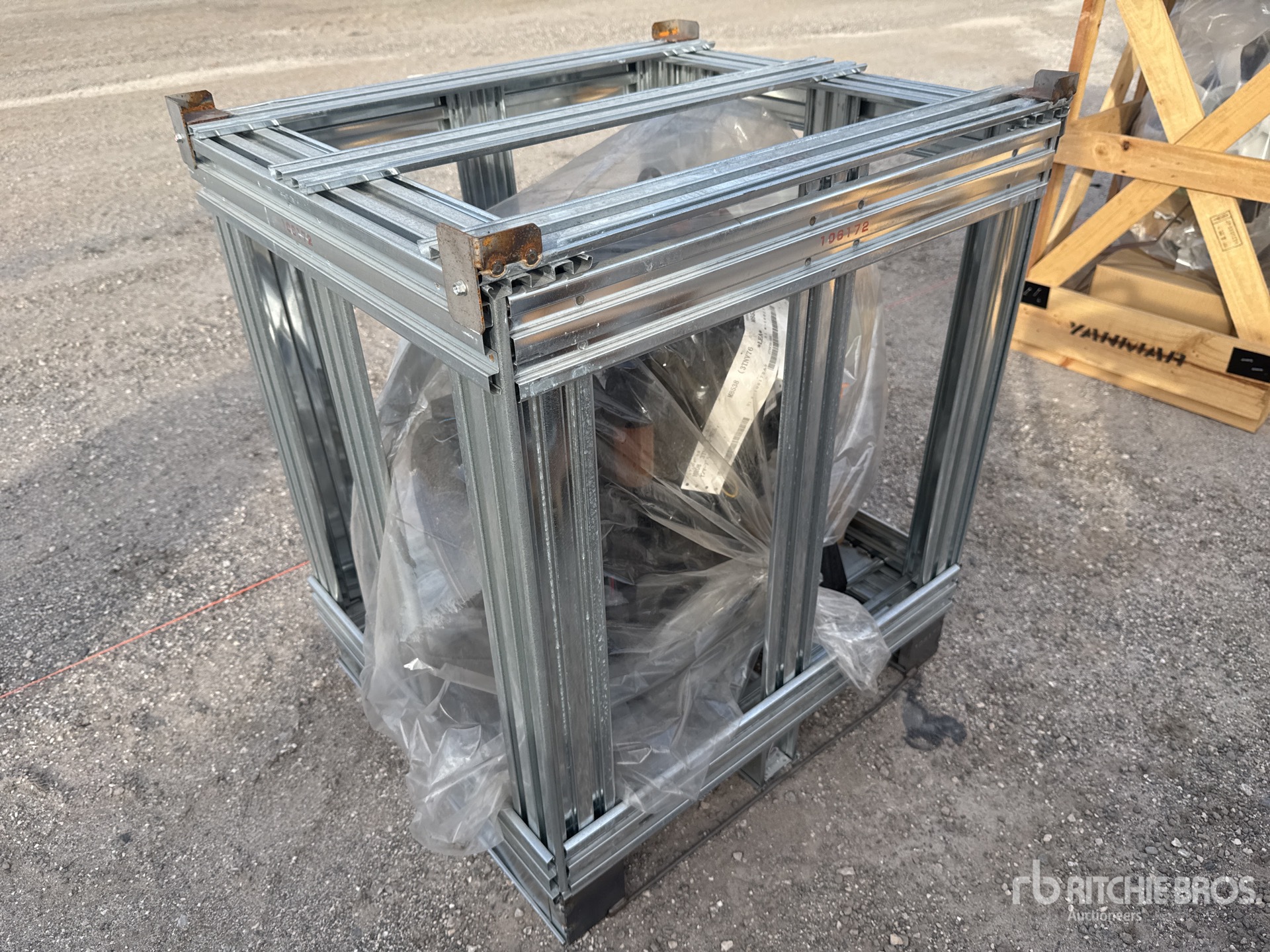 General Appearance with Bild, Ecke hinten links