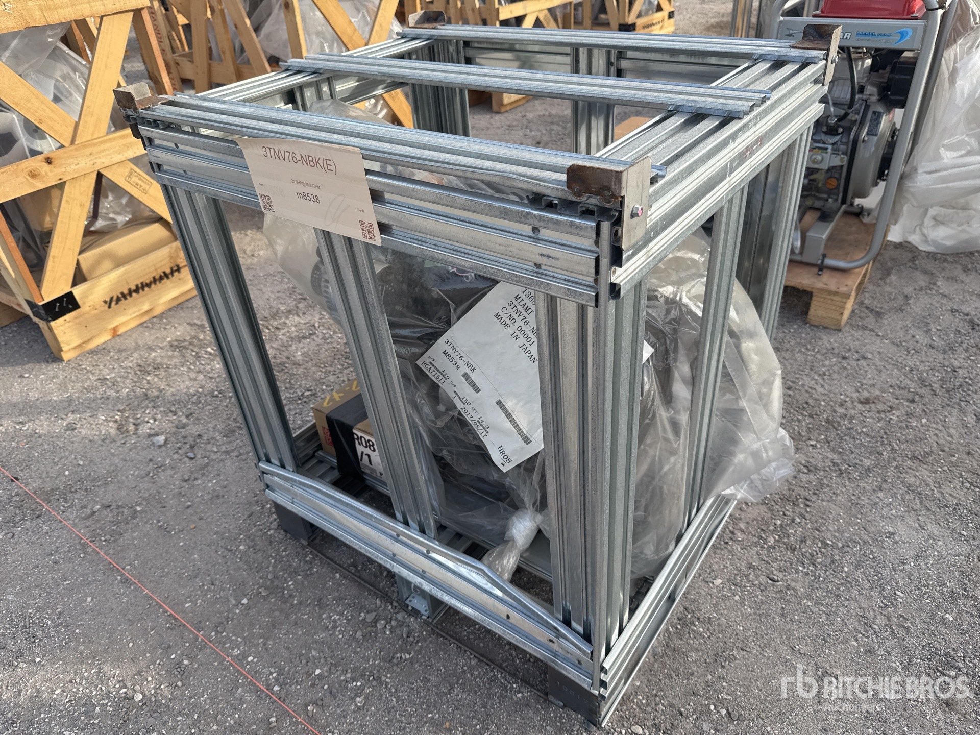 General Appearance with Bild, Ecke hinten rechts