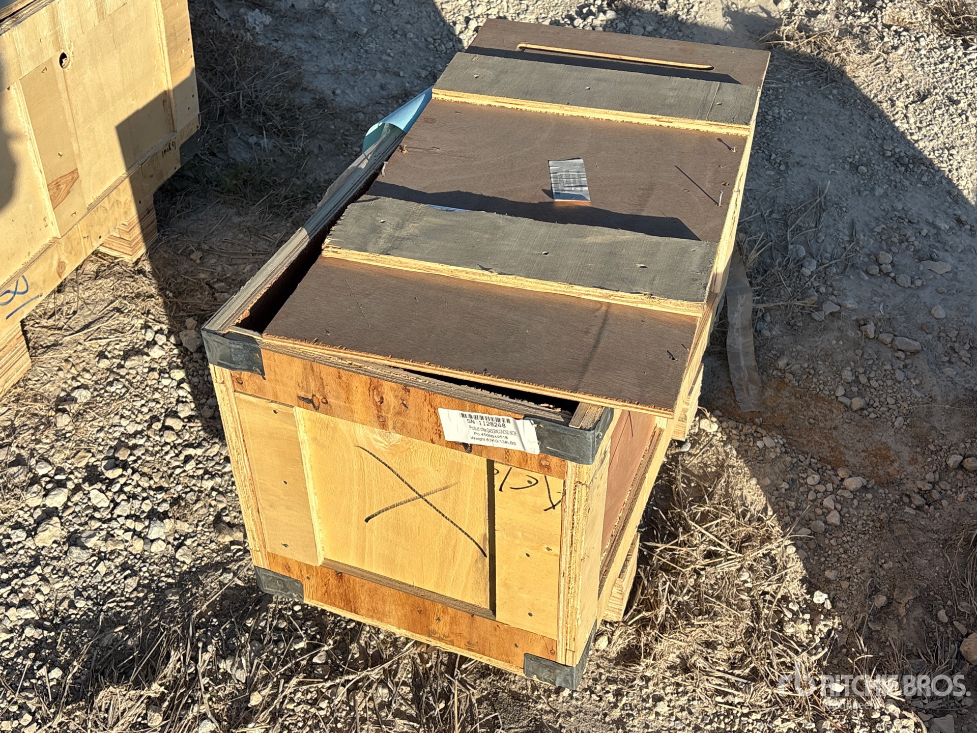 General Appearance with Image, coin avant droit