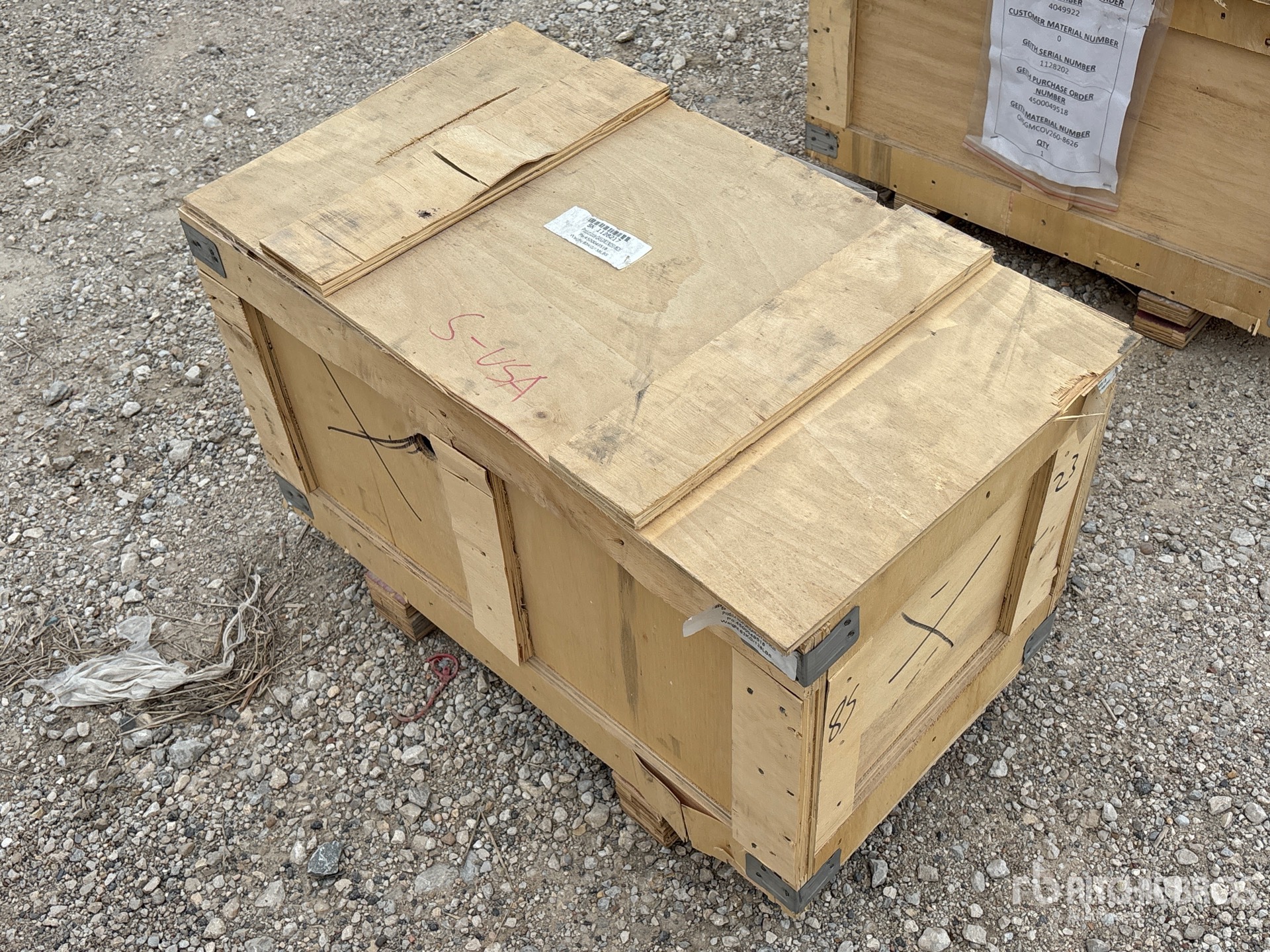 General Appearance with Picture, Right Rear Corner