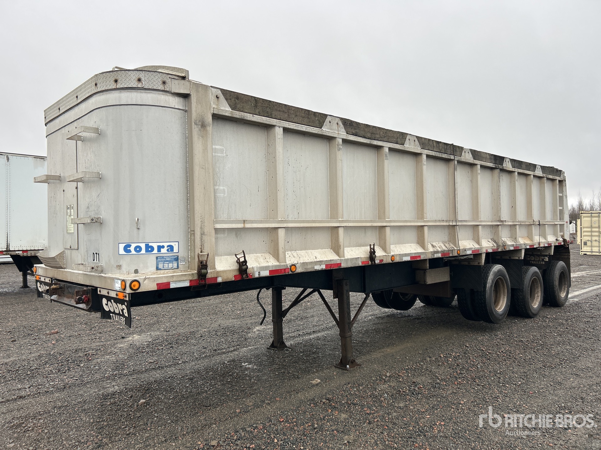 General Appearance with Featured Photo