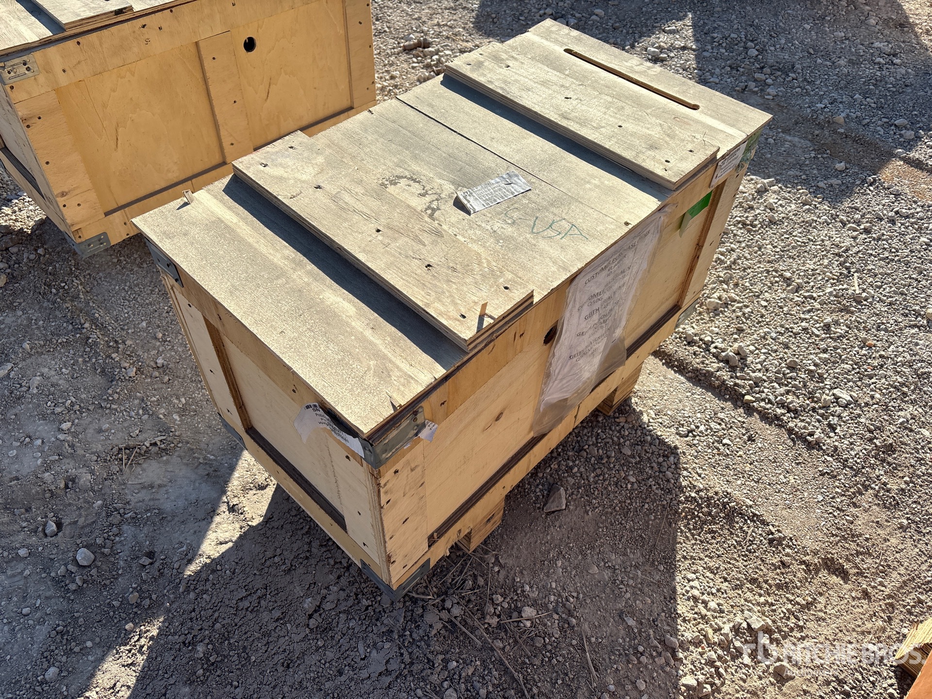 General Appearance with Foto, angolo posteriore sinistro