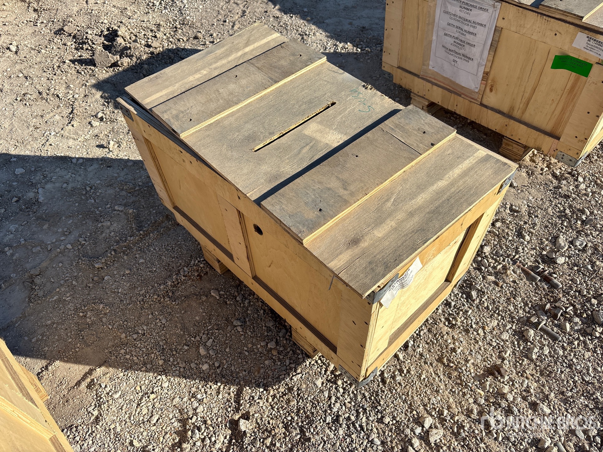 General Appearance with Foto, angolo anteriore sinistro