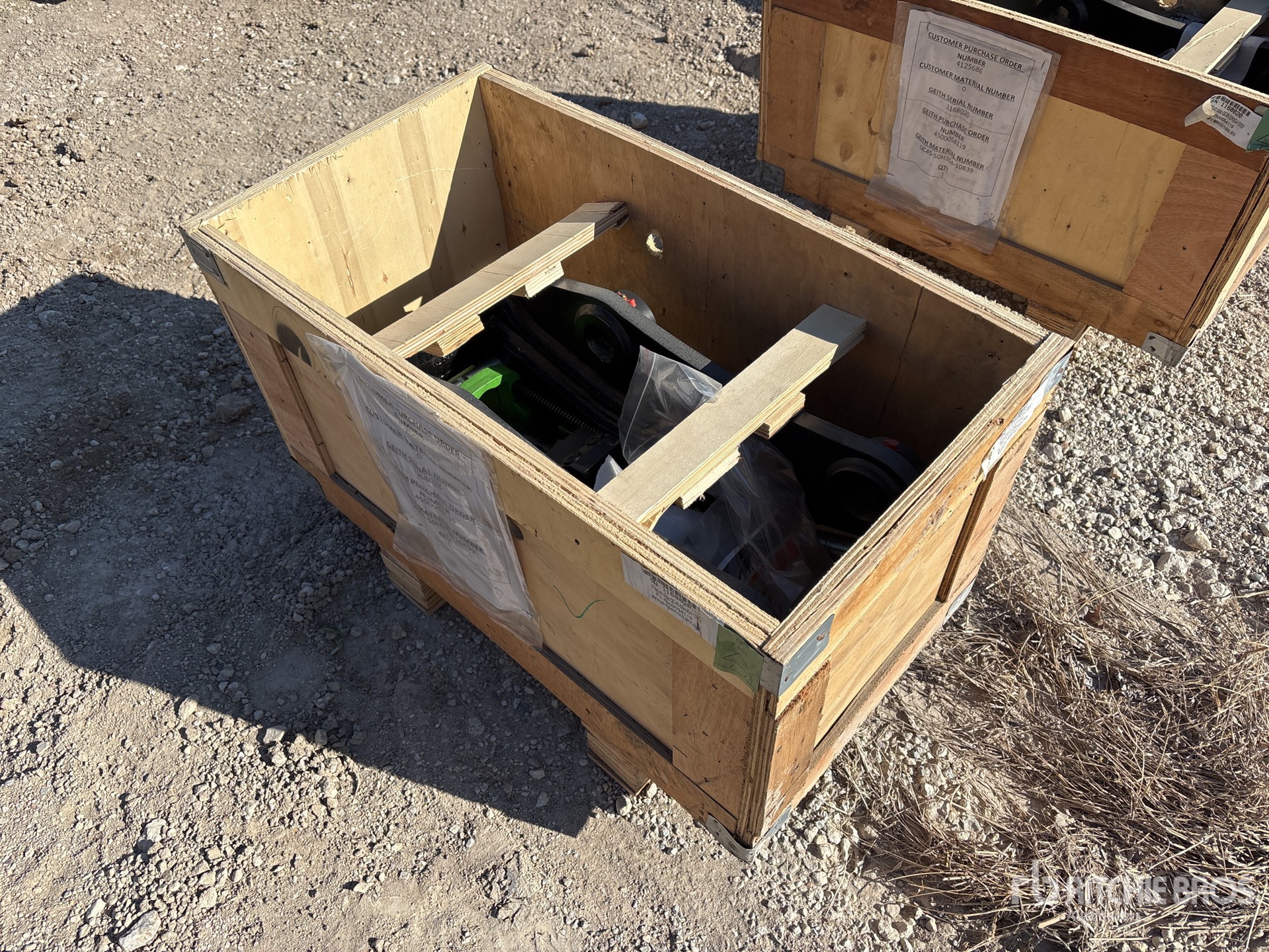 General Appearance with Foto, angolo anteriore sinistro