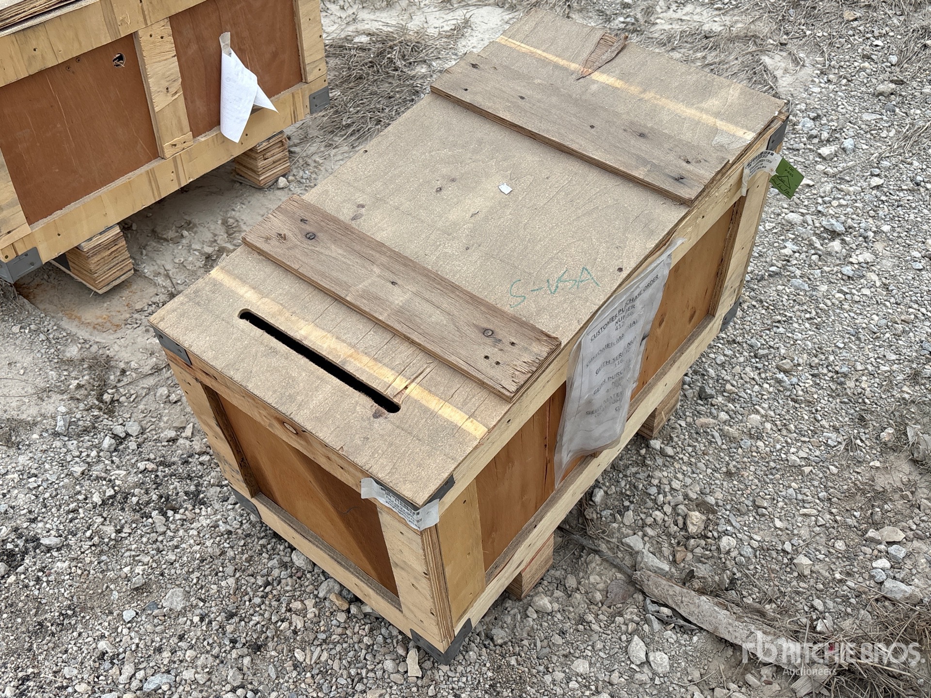 General Appearance with Picture, Left Rear Corner