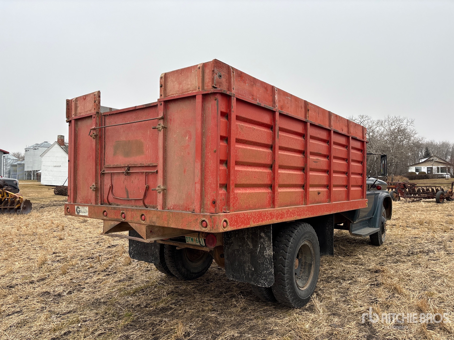 General Appearance with Imagen: esquina trasera derecha