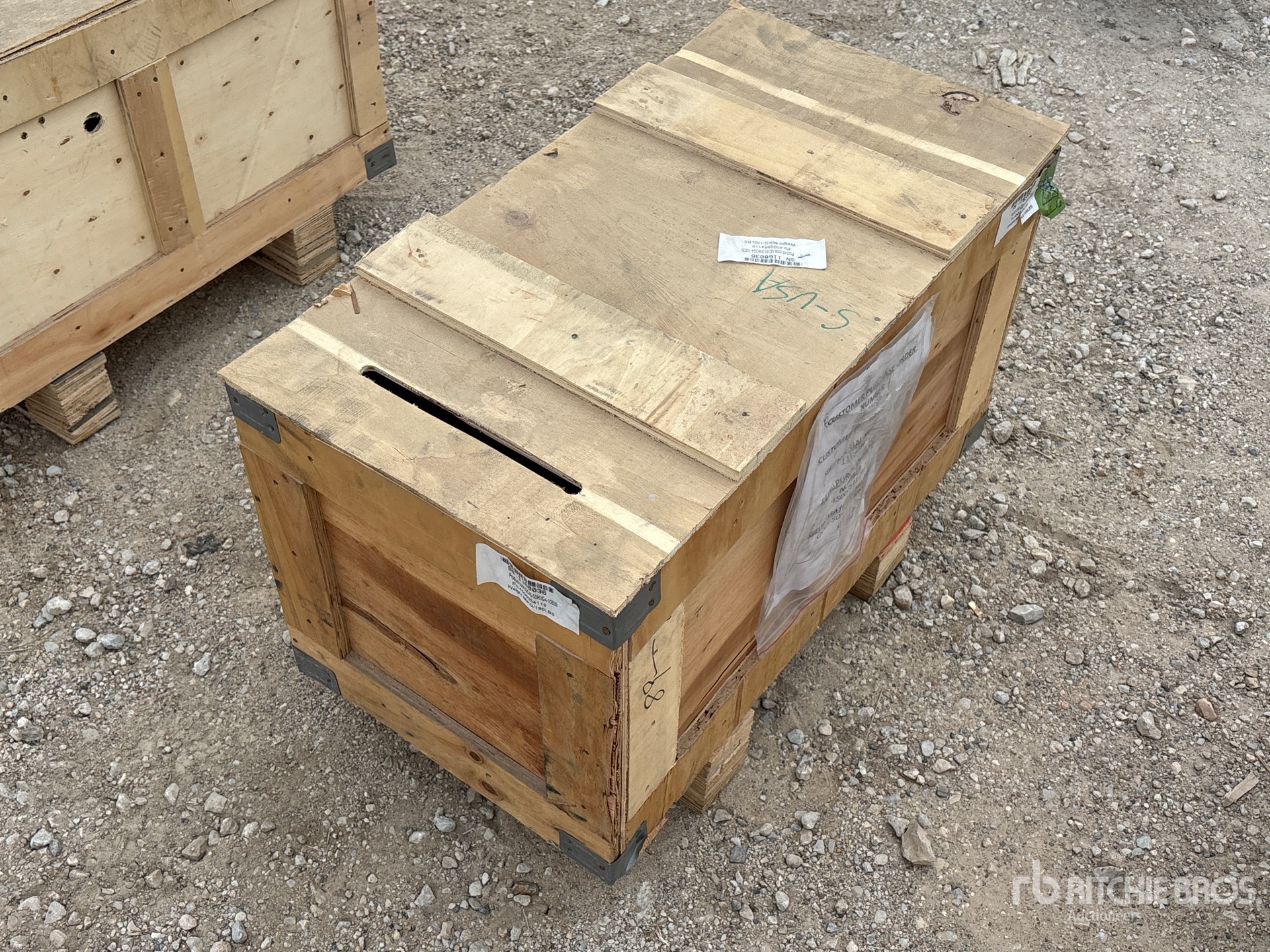 General Appearance with Picture, Left Rear Corner