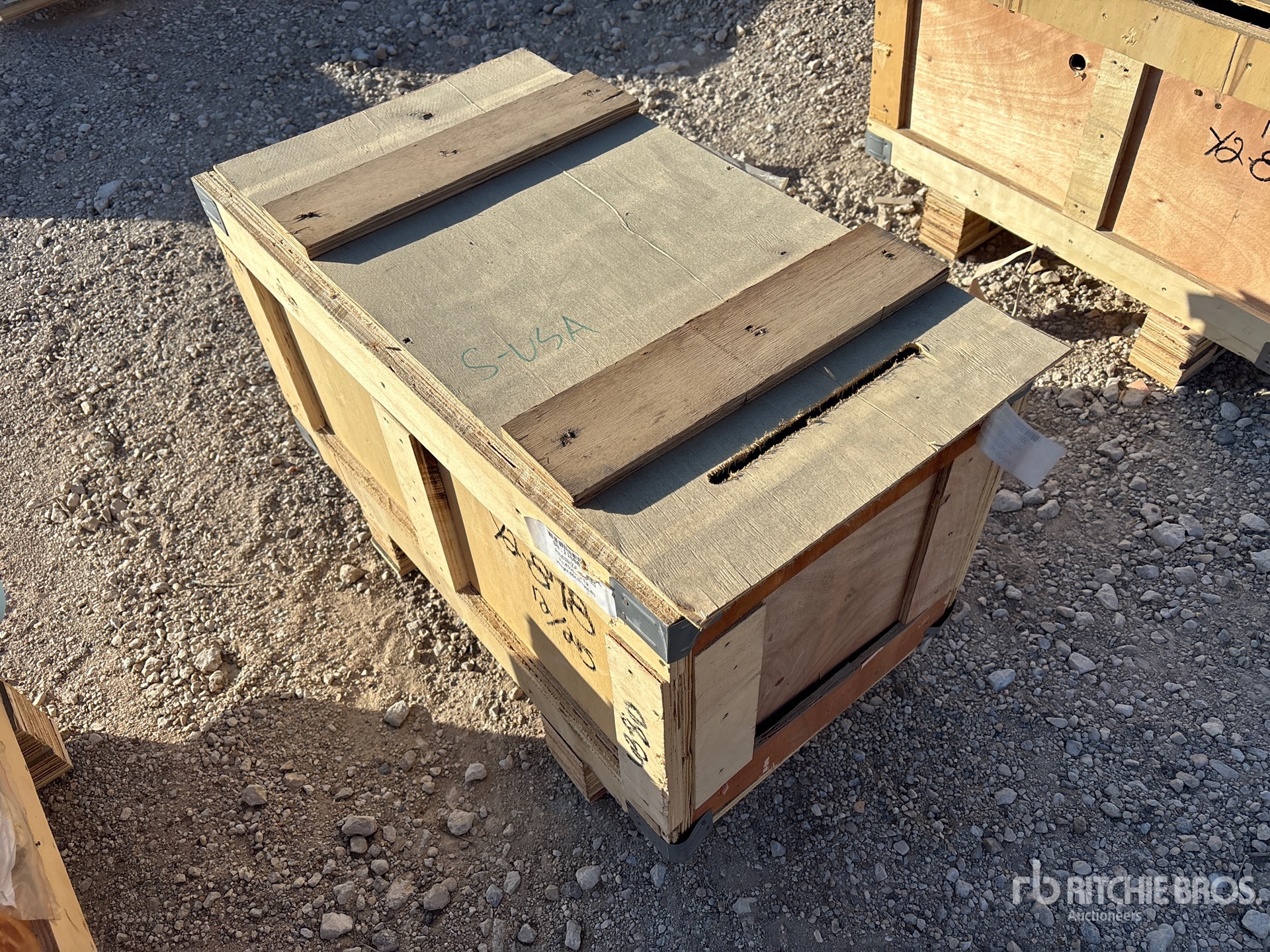 General Appearance with Foto, angolo anteriore sinistro