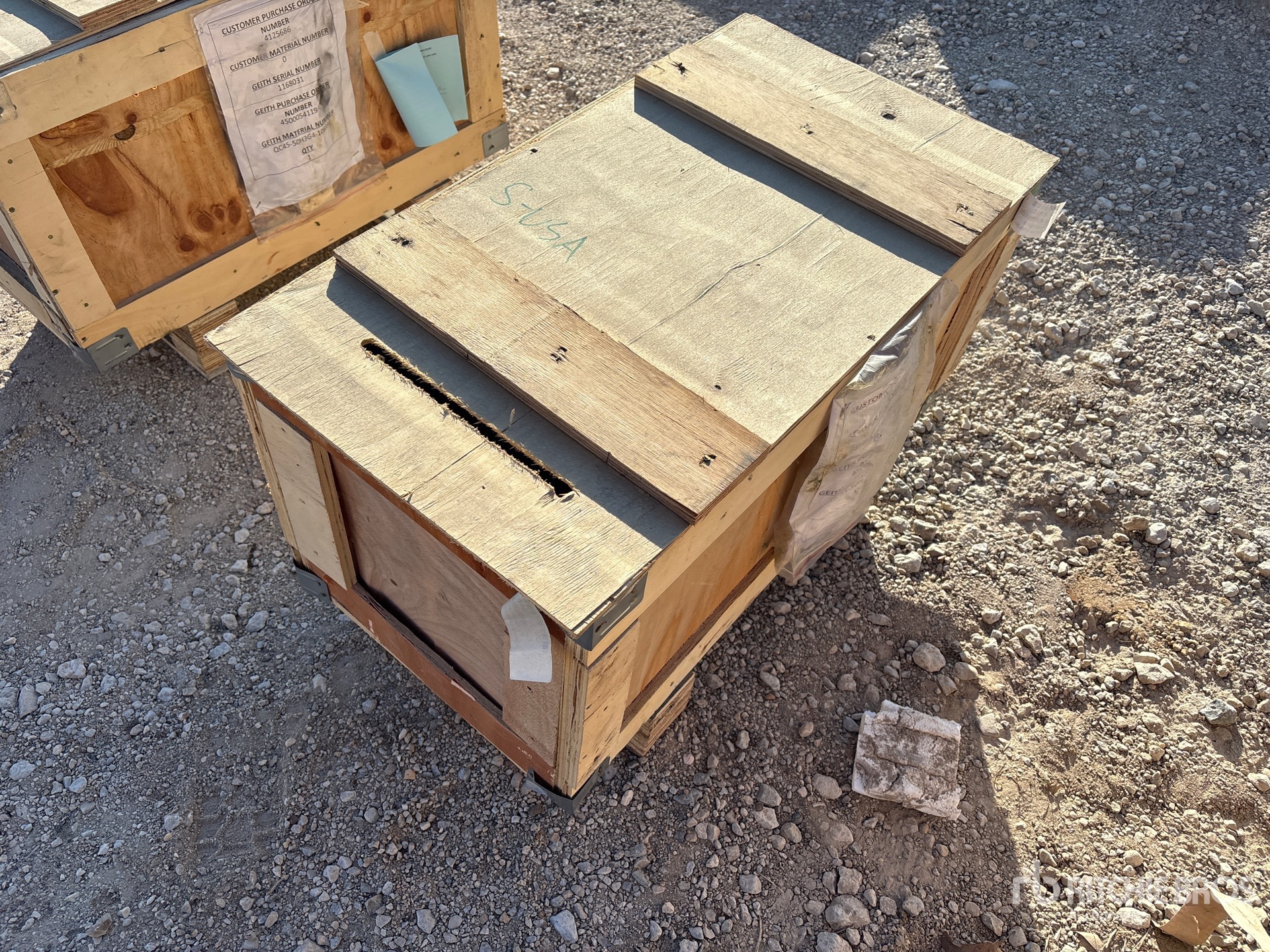 General Appearance with Foto, angolo posteriore sinistro