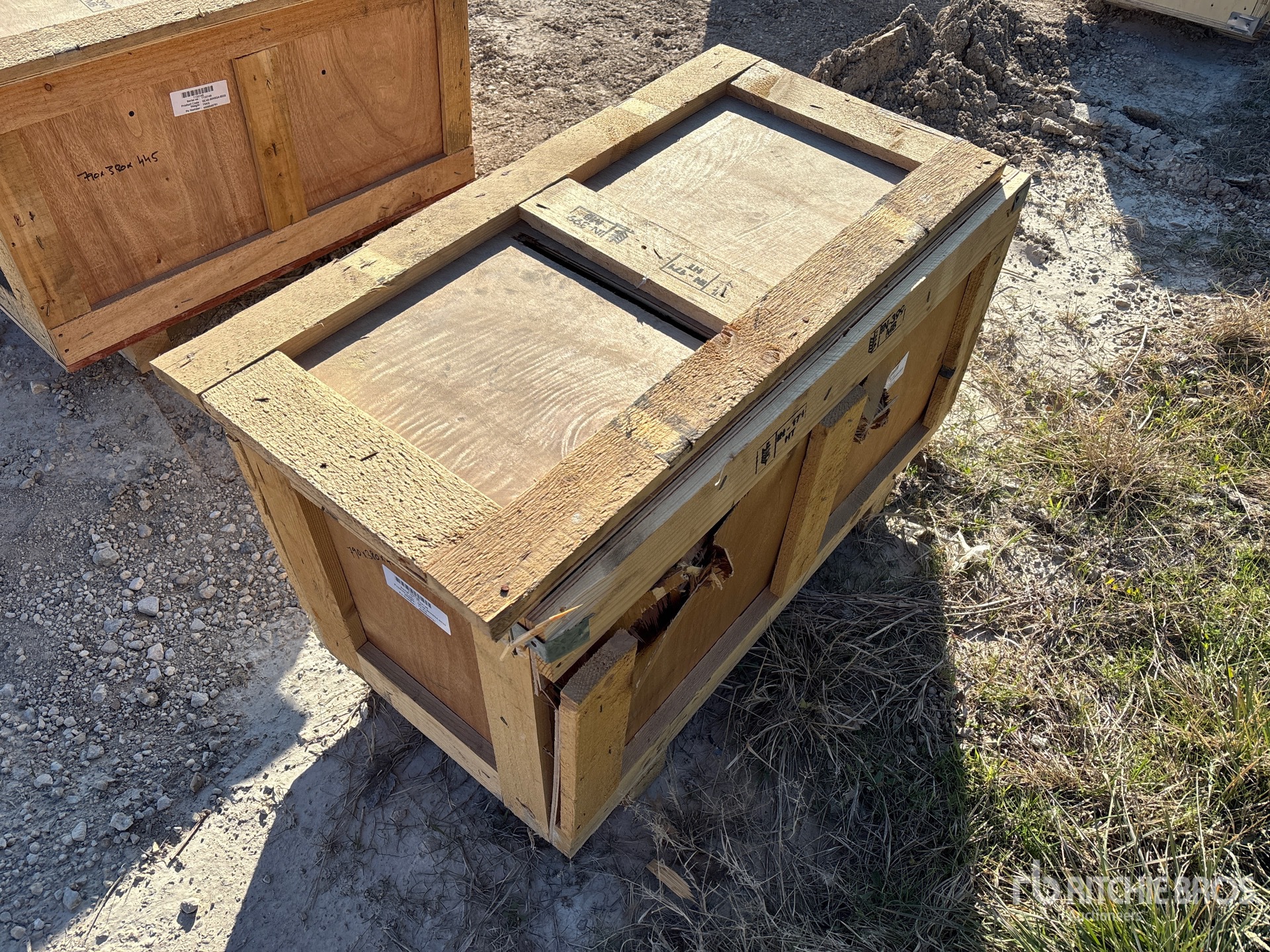 General Appearance with Foto, angolo posteriore sinistro