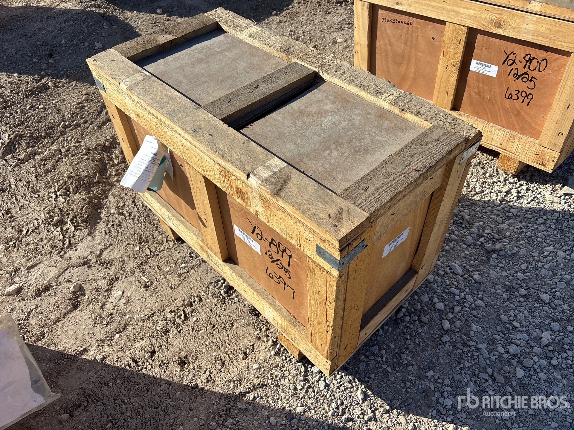 General Appearance with Foto, angolo anteriore sinistro