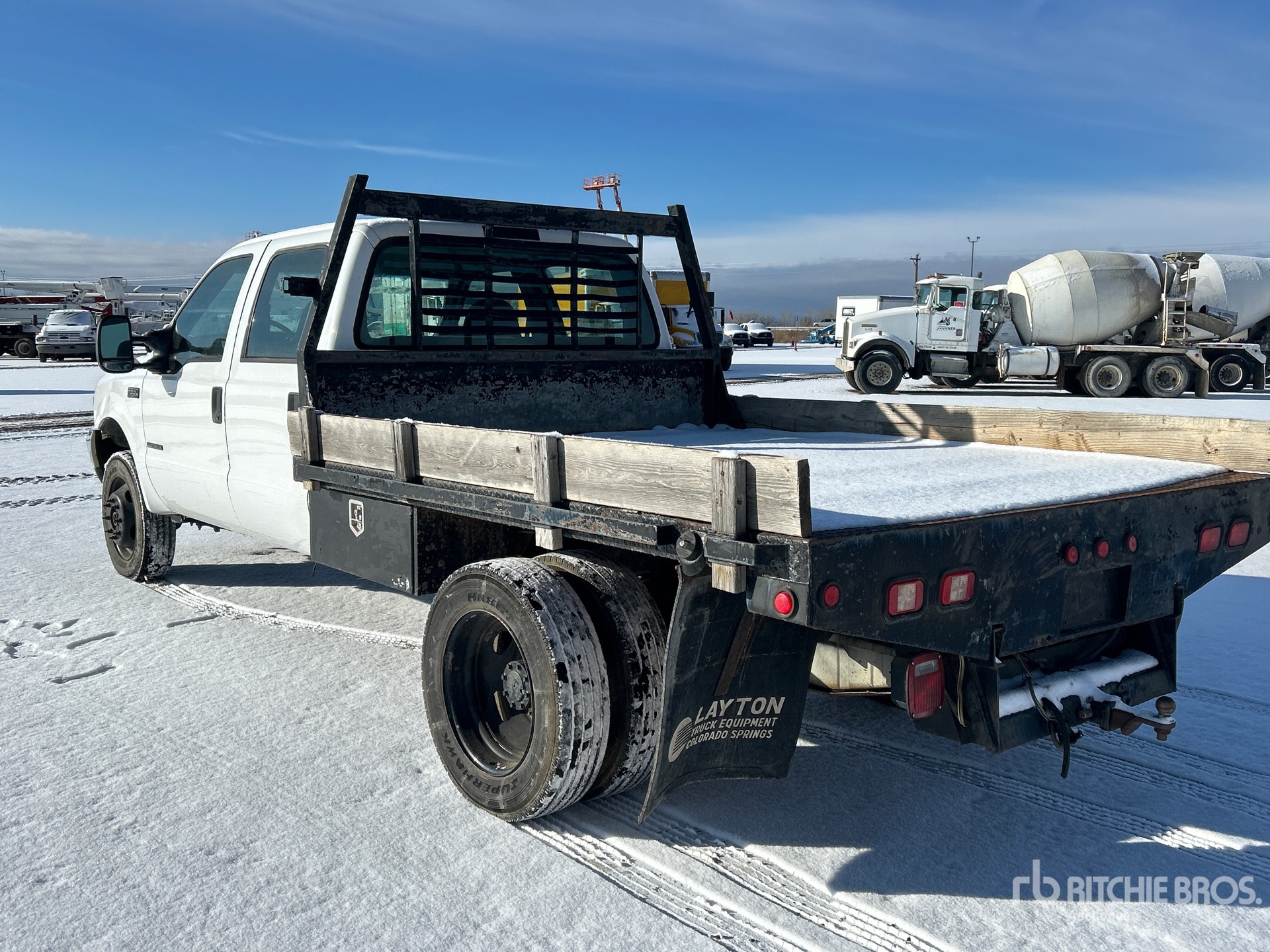 Aspect général with Image, coin arrière gauche