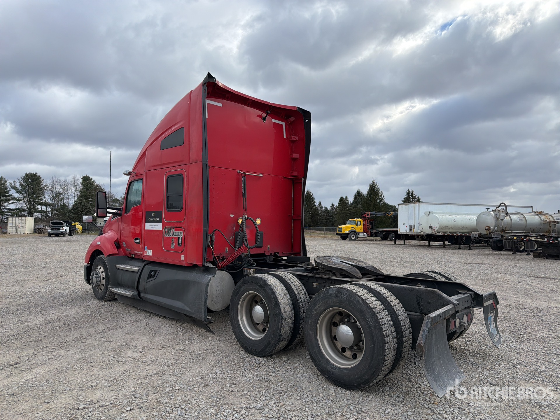 General Appearance with Picture, Left Rear Corner