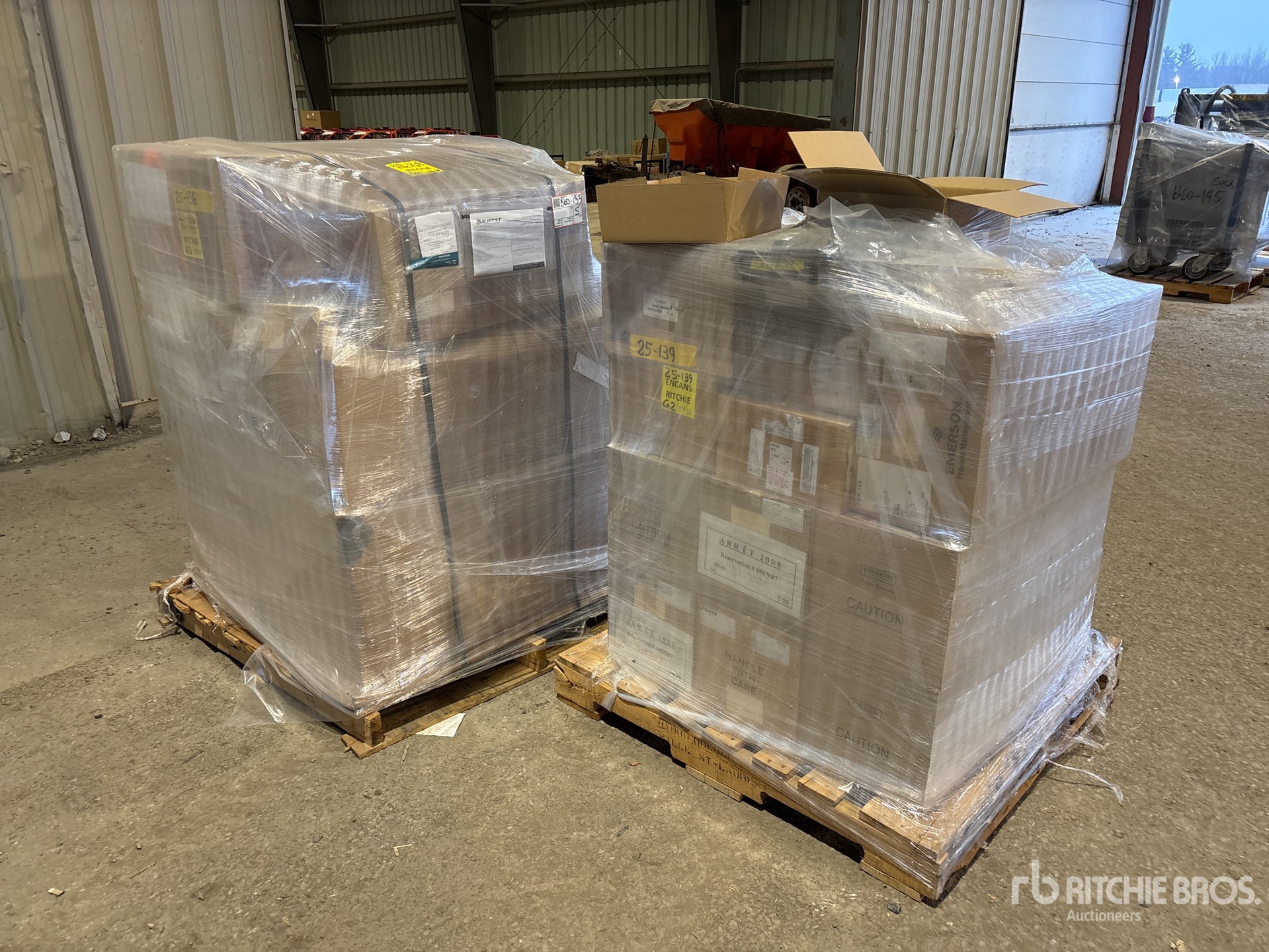 General Appearance with Image, coin avant droit