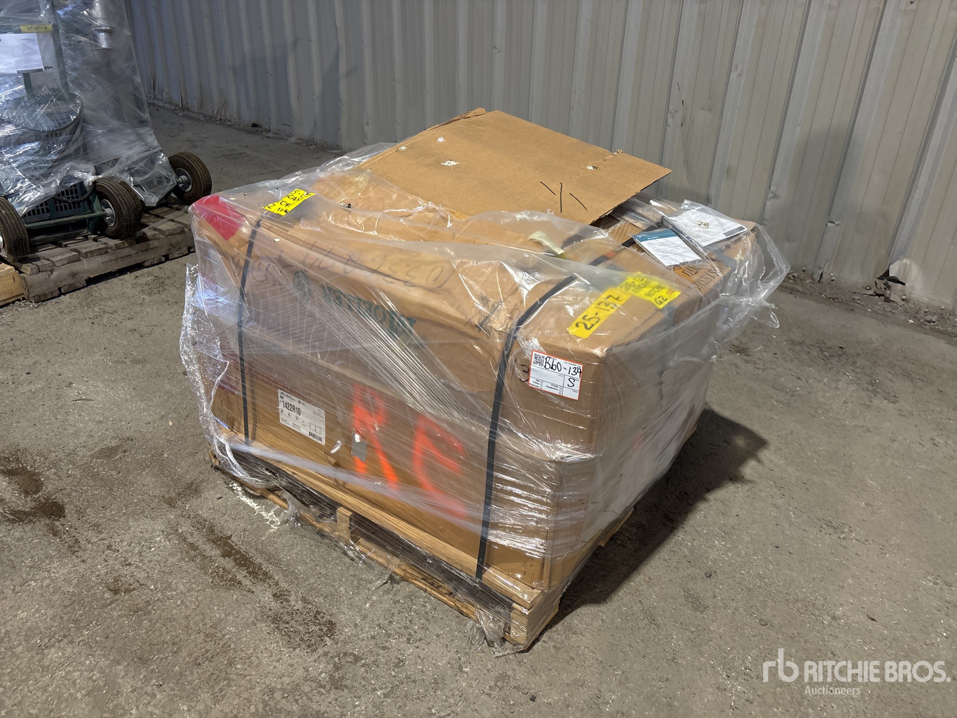 General Appearance with Image, coin avant gauche