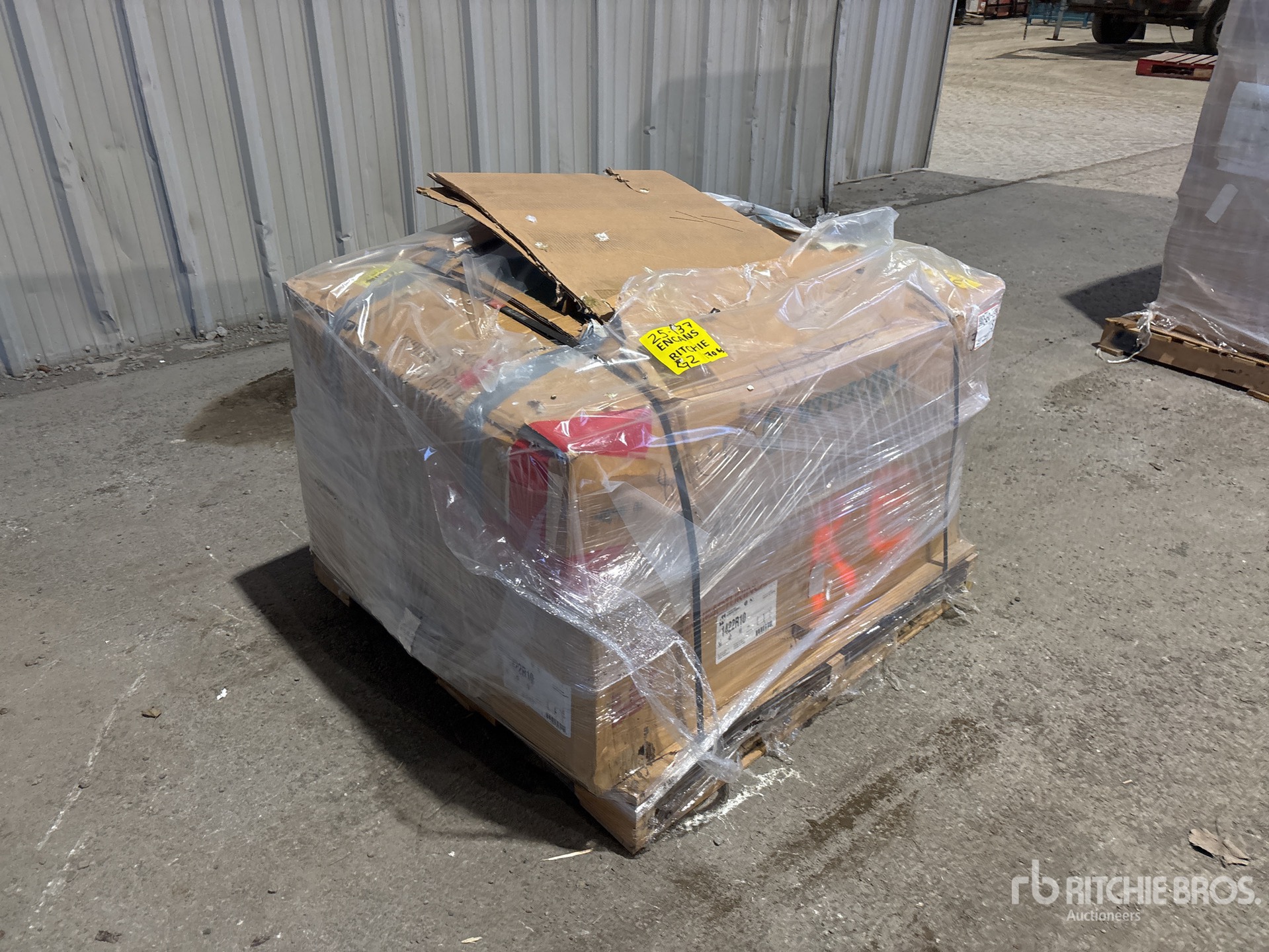 General Appearance with Image, coin avant droit