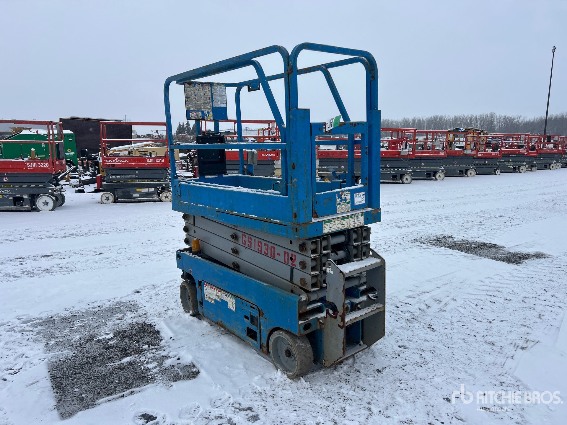 General Appearance with Picture, Left Rear Corner